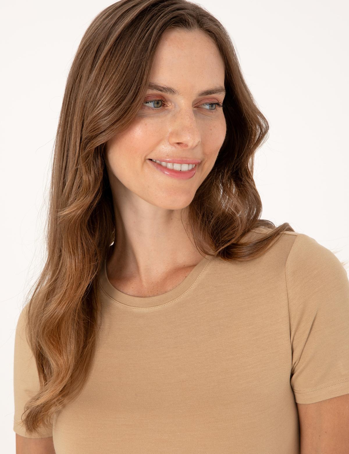 Kum Regular Fit Crop Tişört - 50306945044