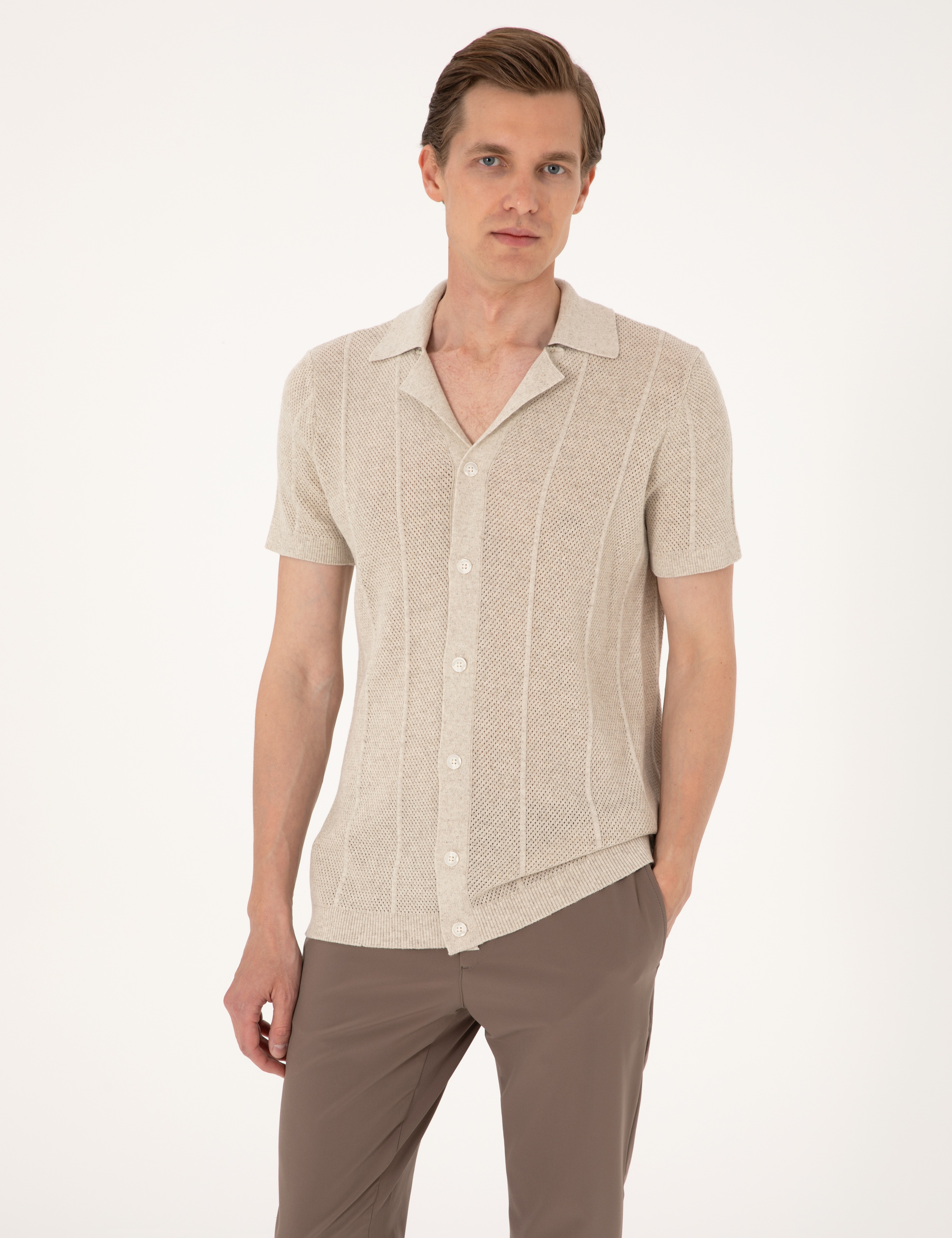 Bej Slim Fit Kısa Kollu Düğmeli Triko Hırka - Image 1