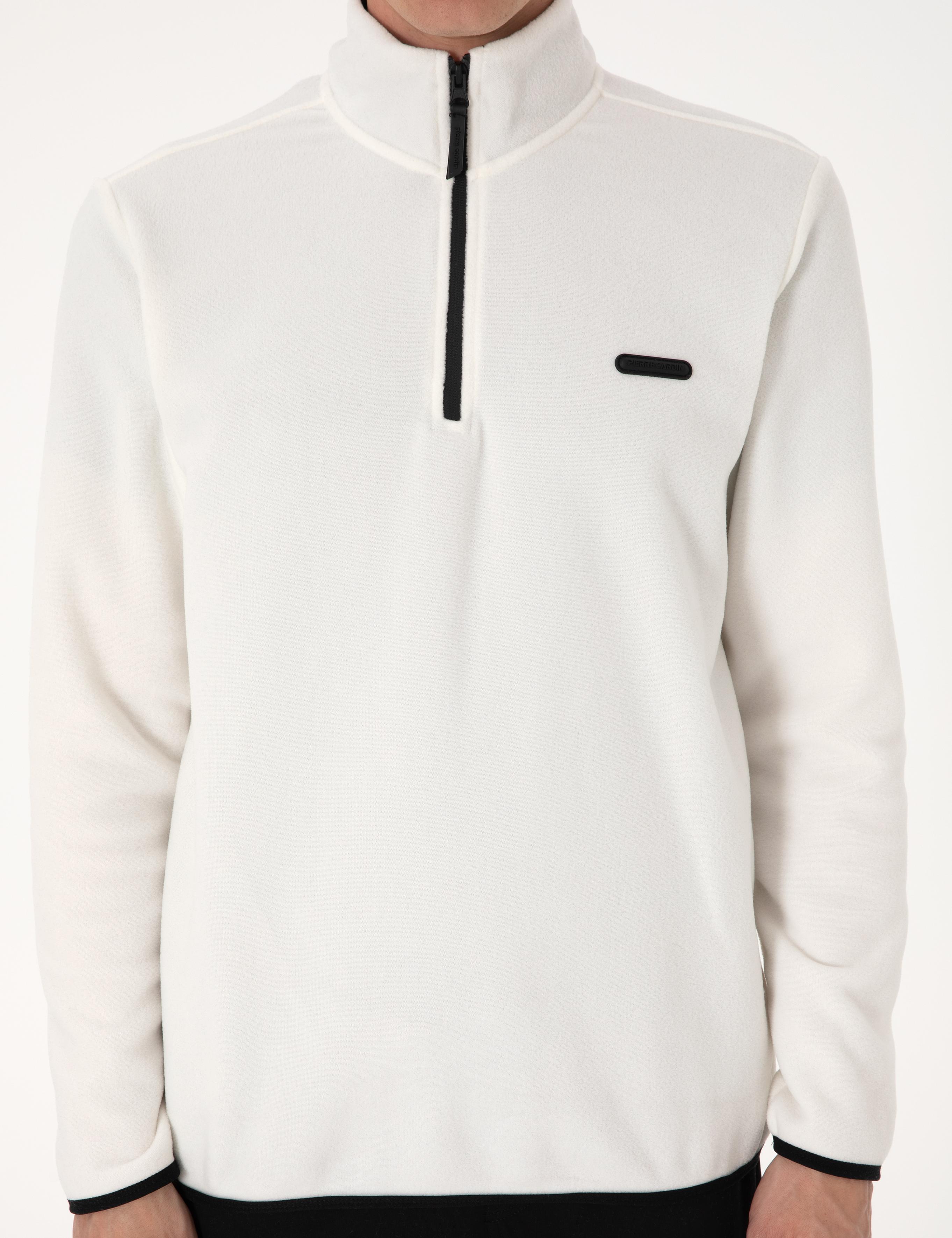Beyaz Regular Fit Yarım Fermuarlı Polar Sweatshirt
