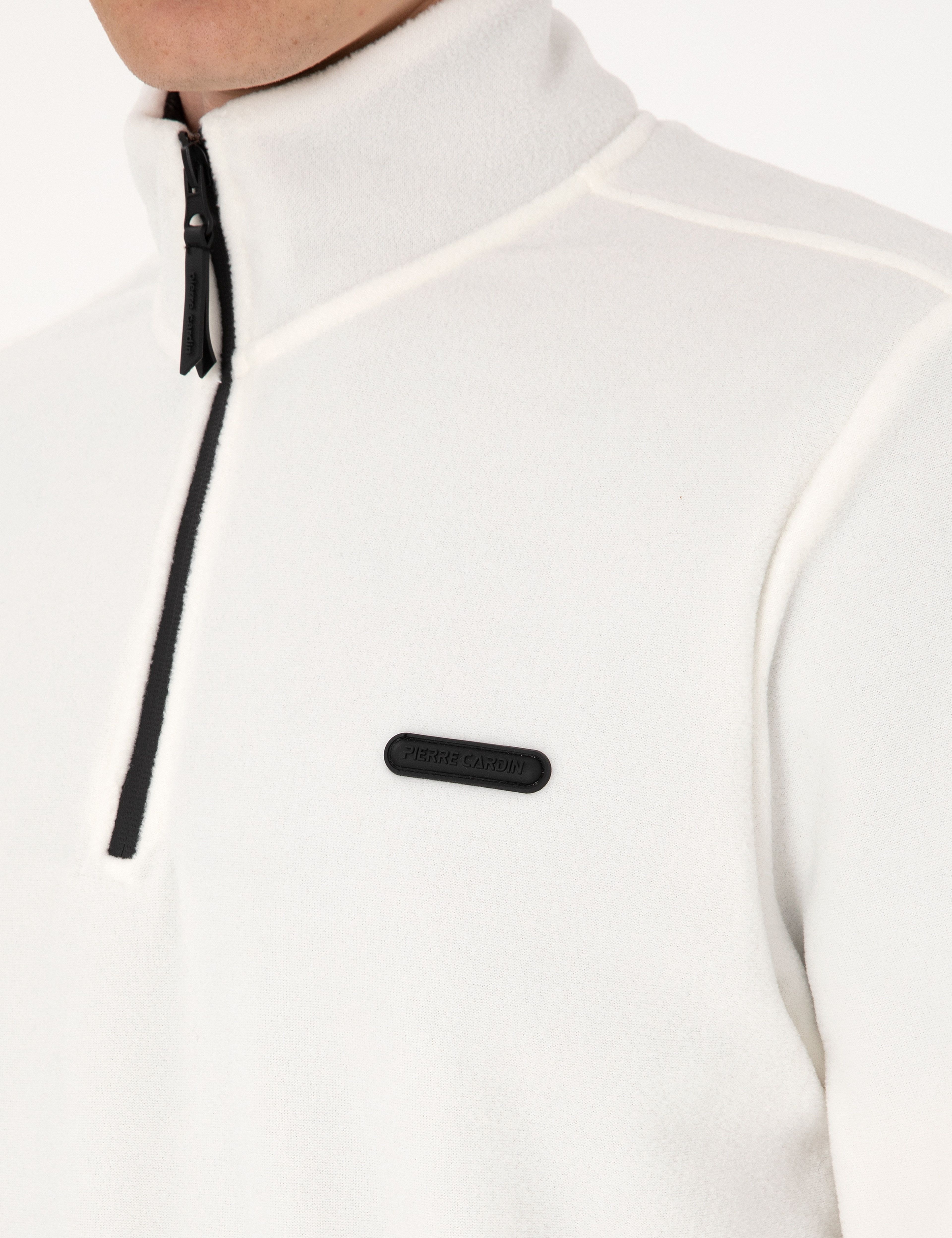 Beyaz Regular Fit Yarım Fermuarlı Polar Sweatshirt