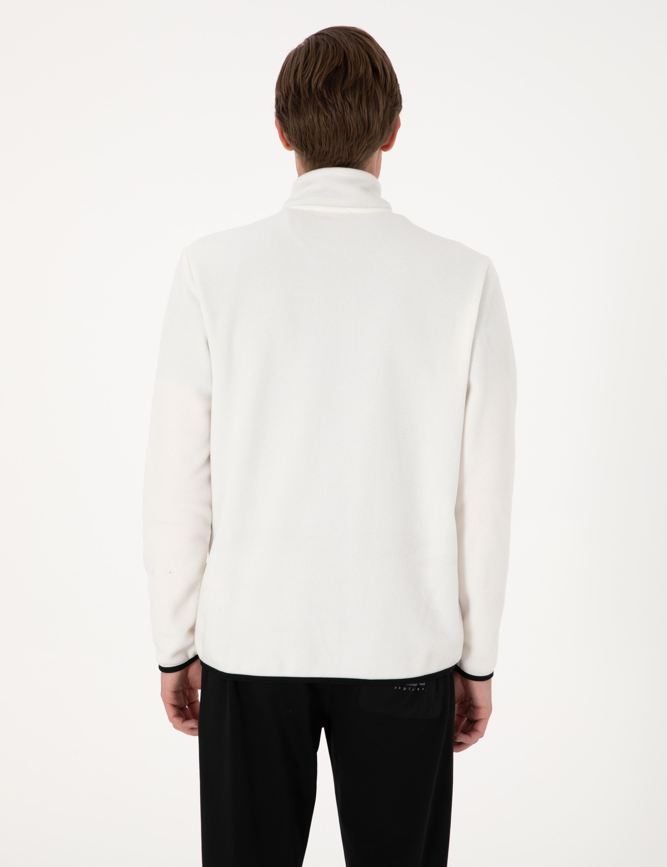 Beyaz Regular Fit Yarım Fermuarlı Polar Sweatshirt