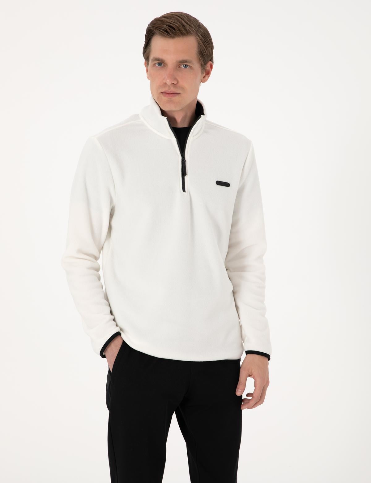 Beyaz Regular Fit Yarım Fermuarlı Polar Sweatshirt