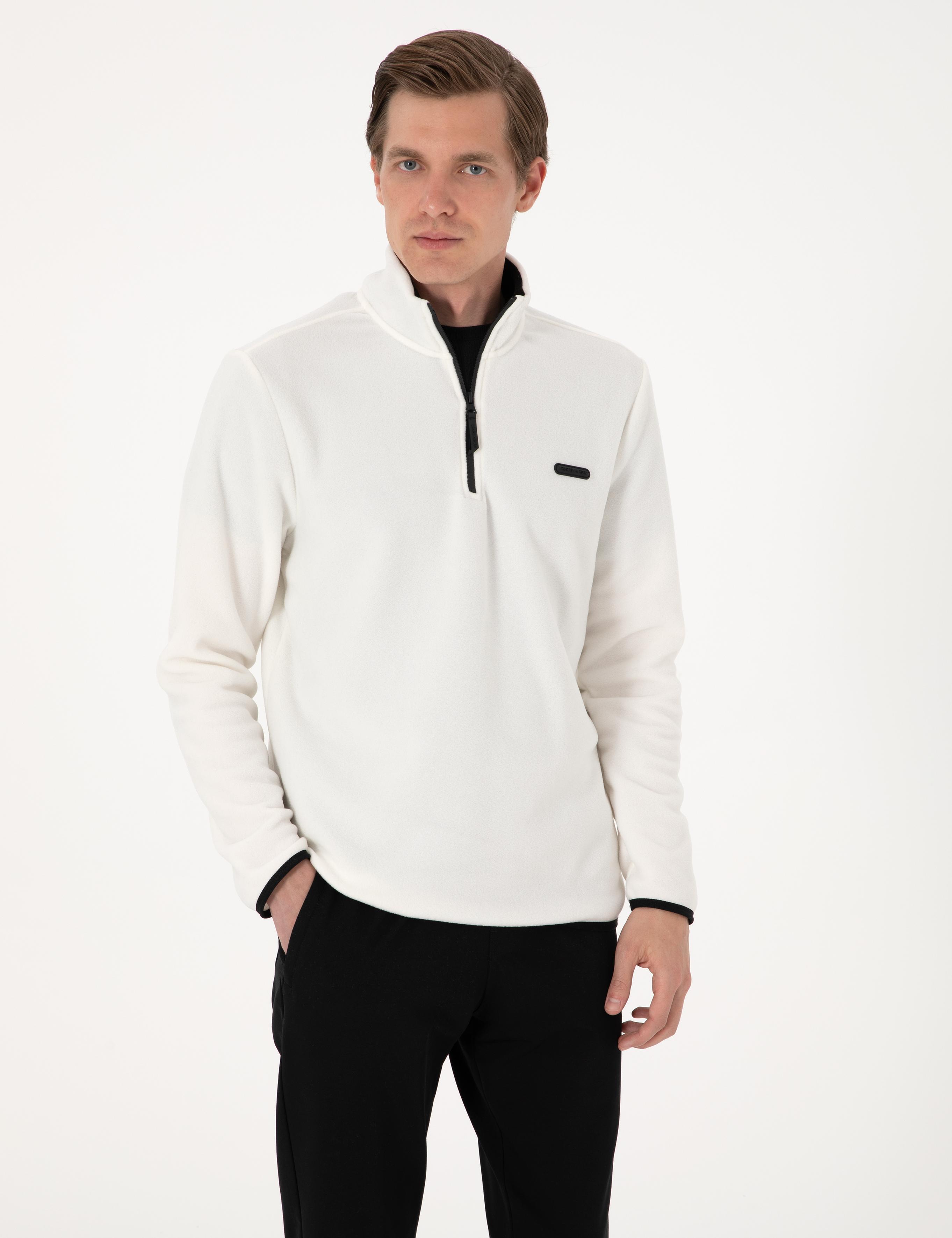 Beyaz Regular Fit Yarım Fermuarlı Polar Sweatshirt
