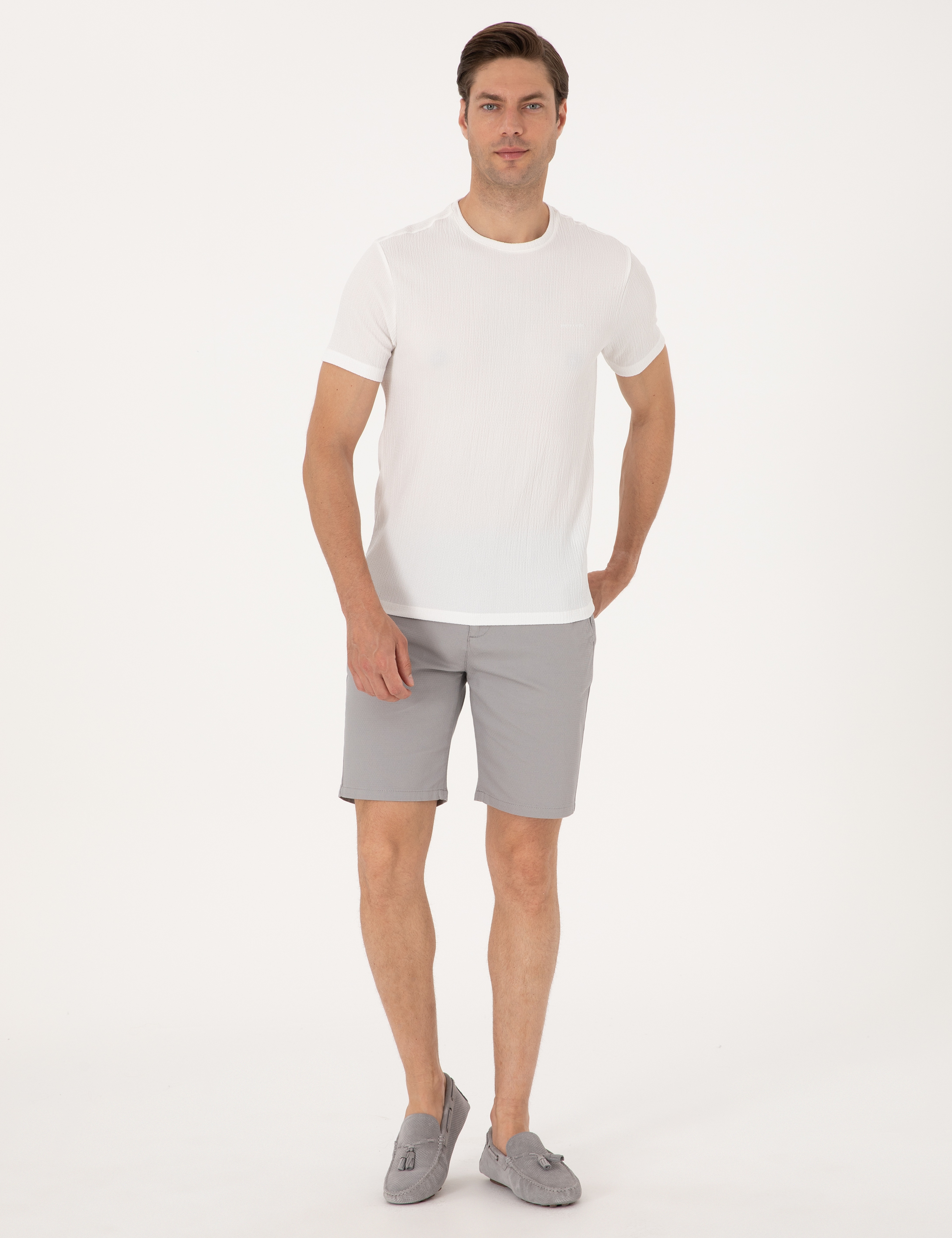 Gri Slim Fit Dokuma Şort