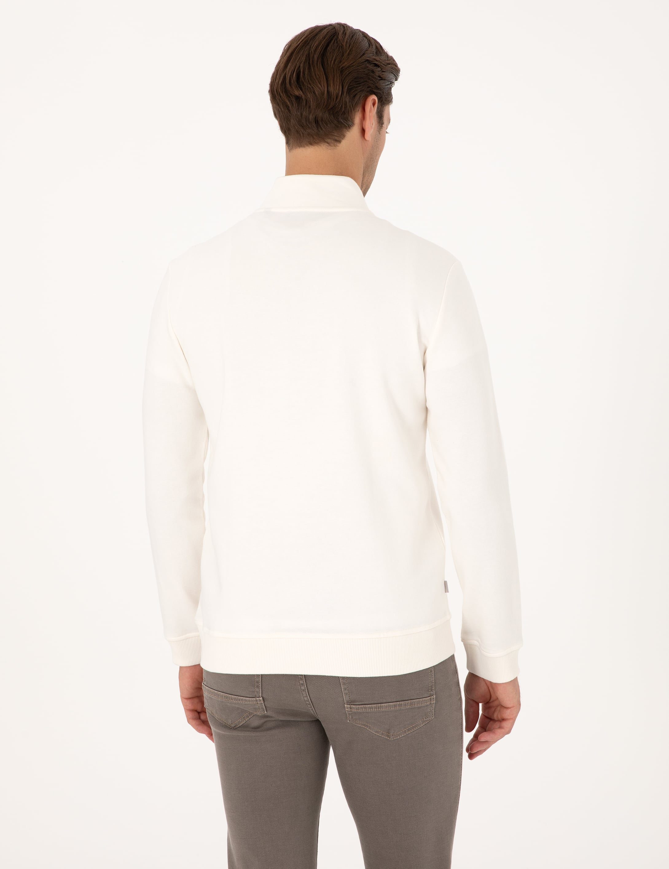 Ekru 3 İplik Regular Fit Fermuarlı Dik Yaka Basic Sweatshirt