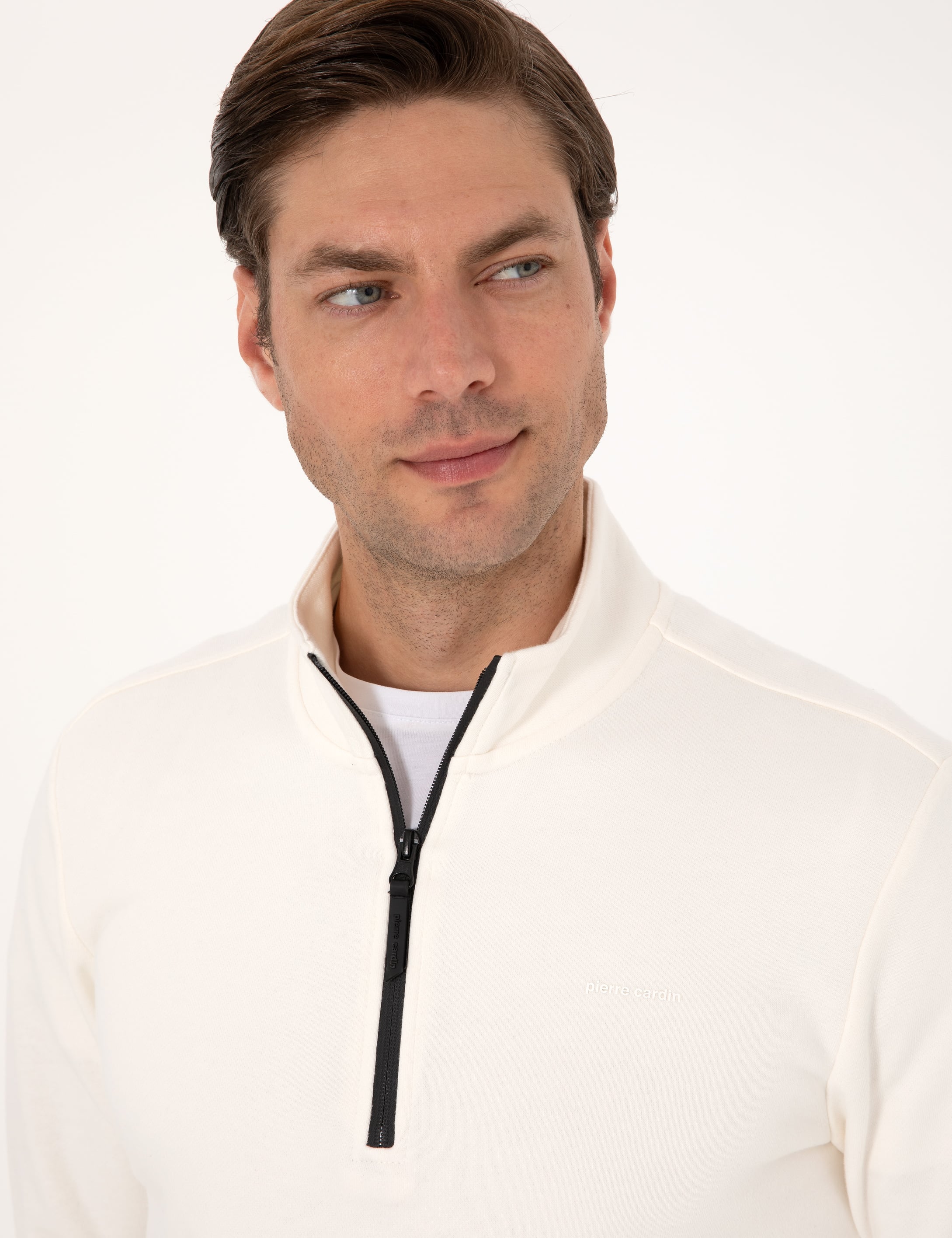 Ekru 3 İplik Regular Fit Fermuarlı Dik Yaka Basic Sweatshirt - Image 2