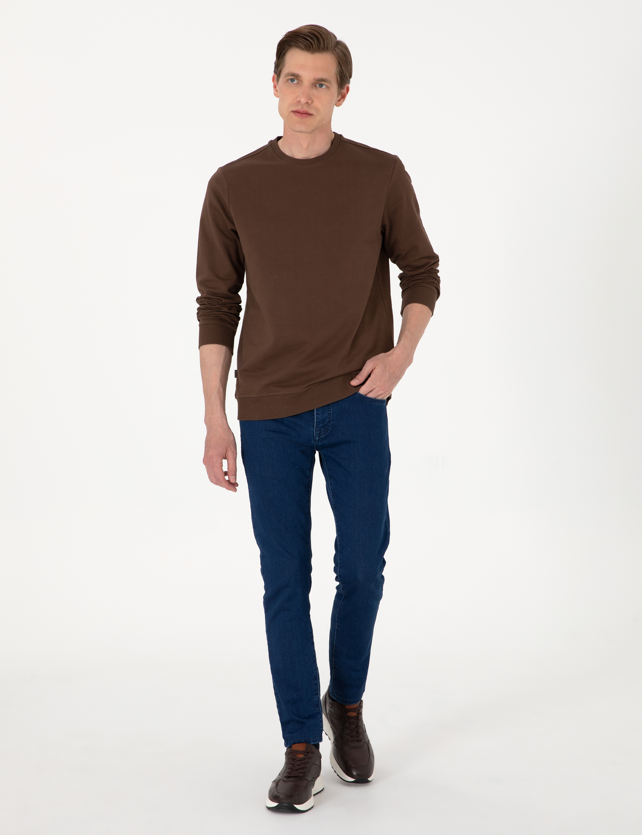 Kahverengi 2 İplik Regular Fit Bisiklet Yaka Basic Sweatshirt - Image 4