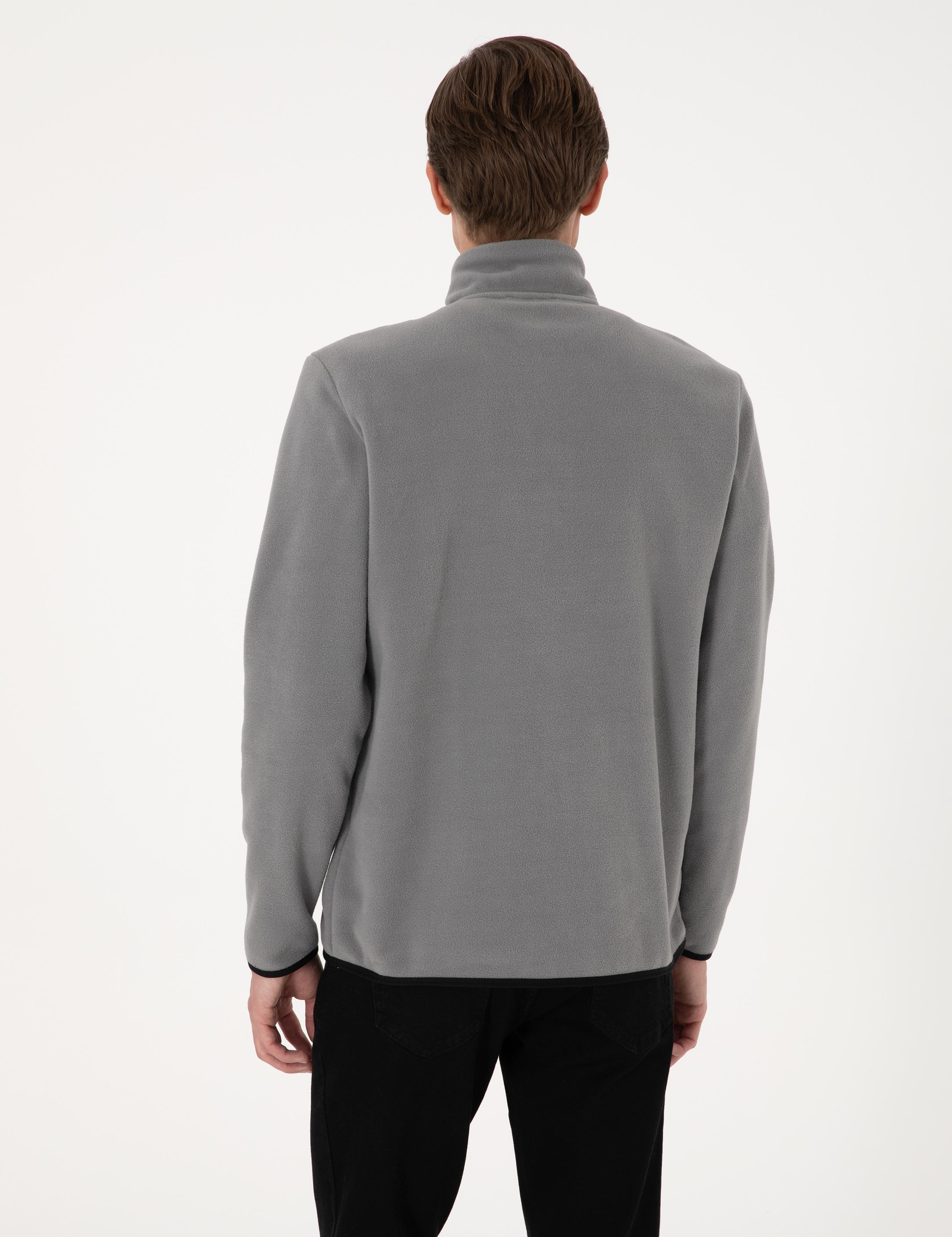 Gri Regular Fit Yarım Fermuarlı Polar Sweatshirt