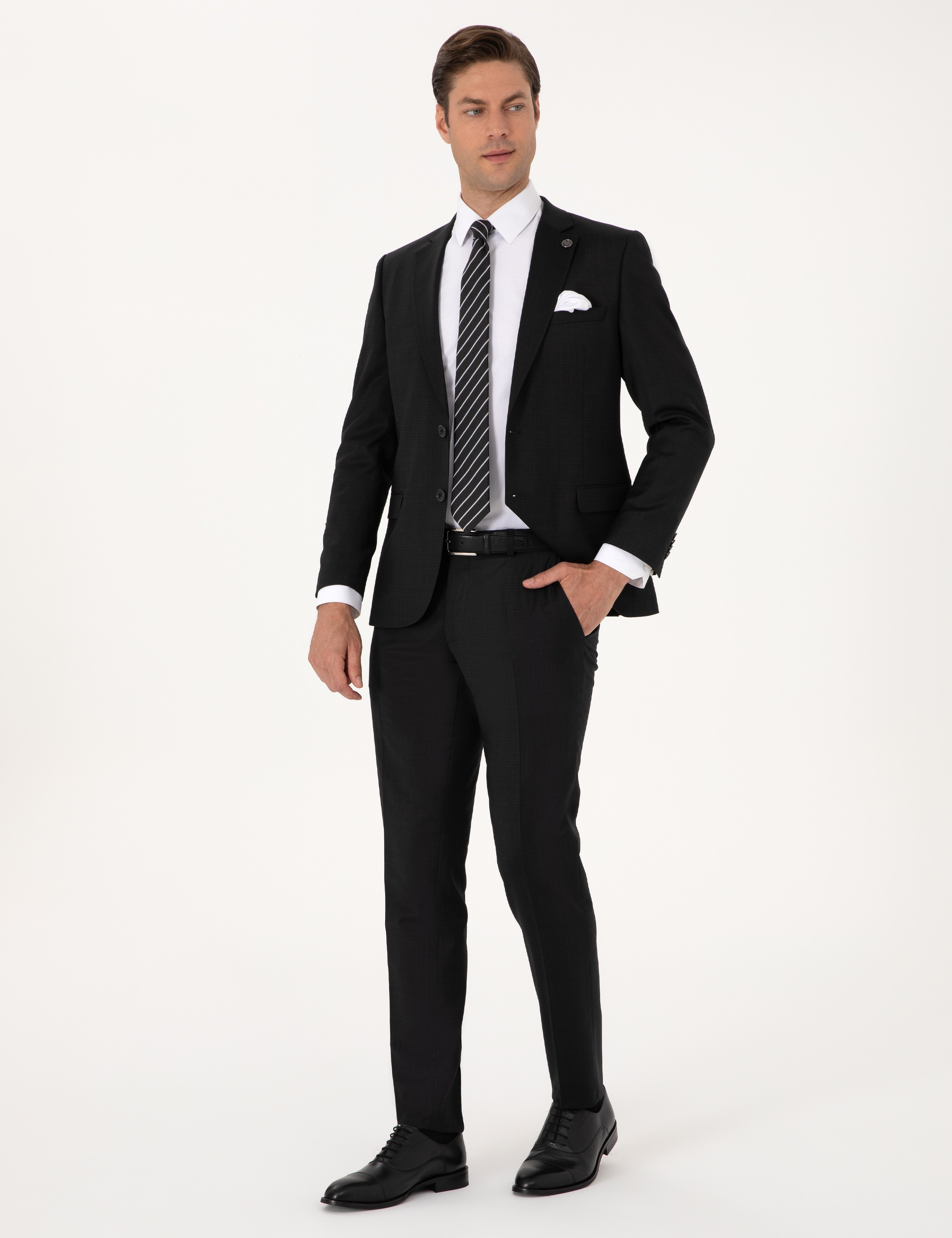 Siyah Ex. Slim Fit Yün Karışımlı Takım Elbise