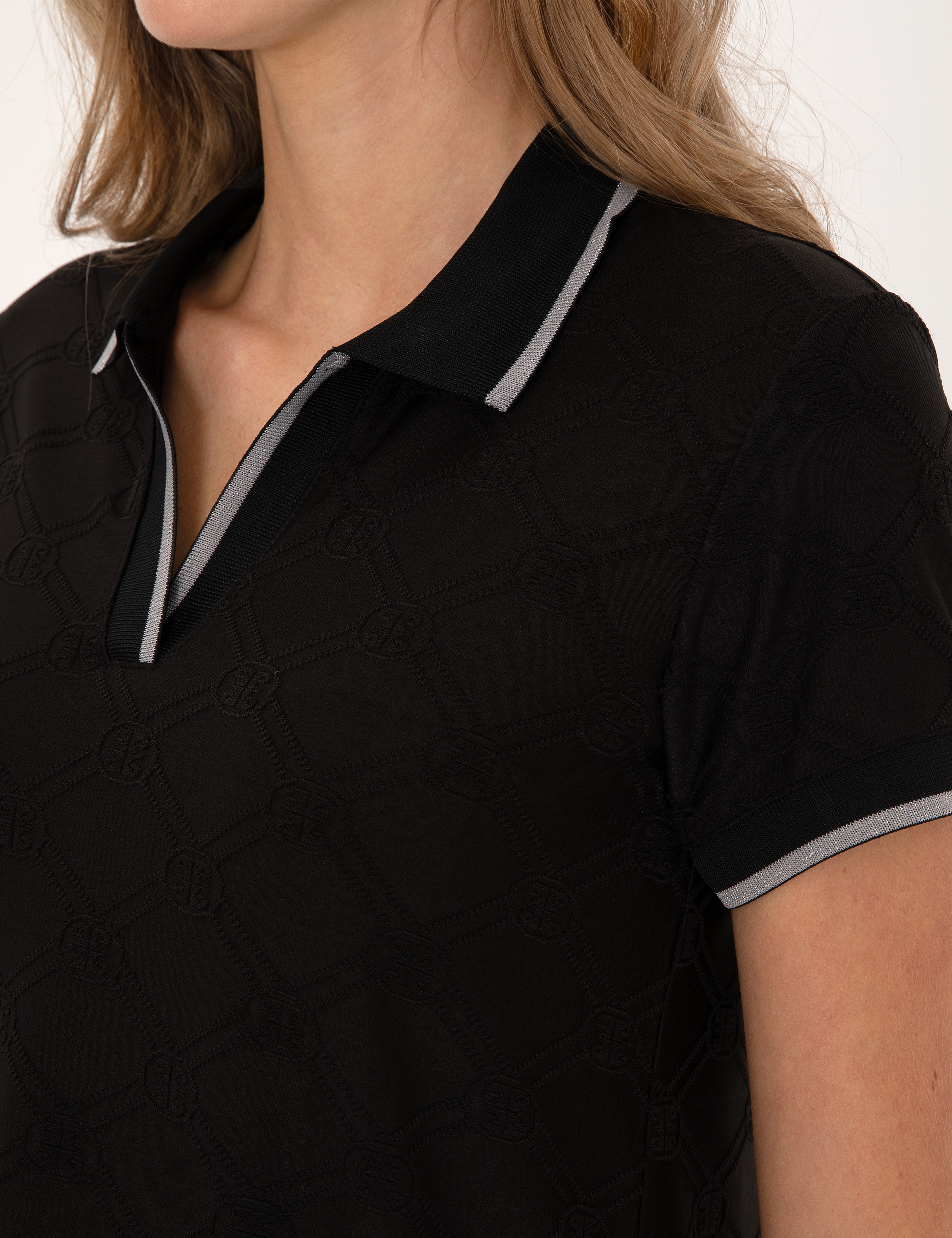 Siyah Desenli Polo Yaka Elbise - Image 6