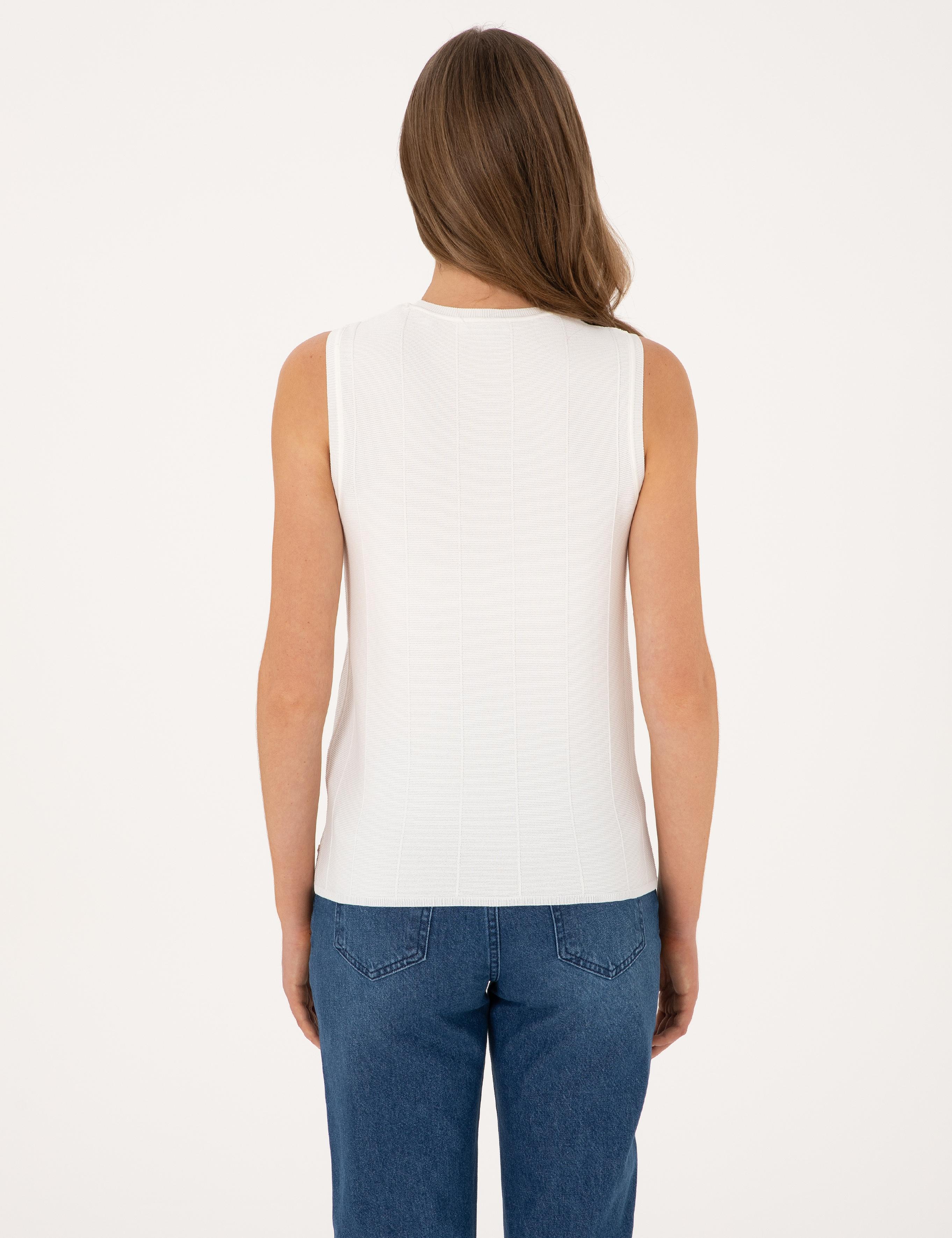 Beyaz Slim Fit Kazak