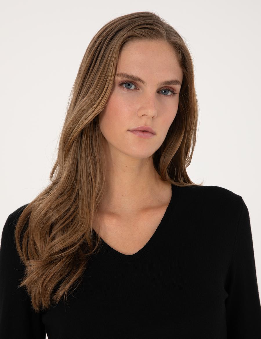 Siyah Slim Fit V Yaka Basic Kazak