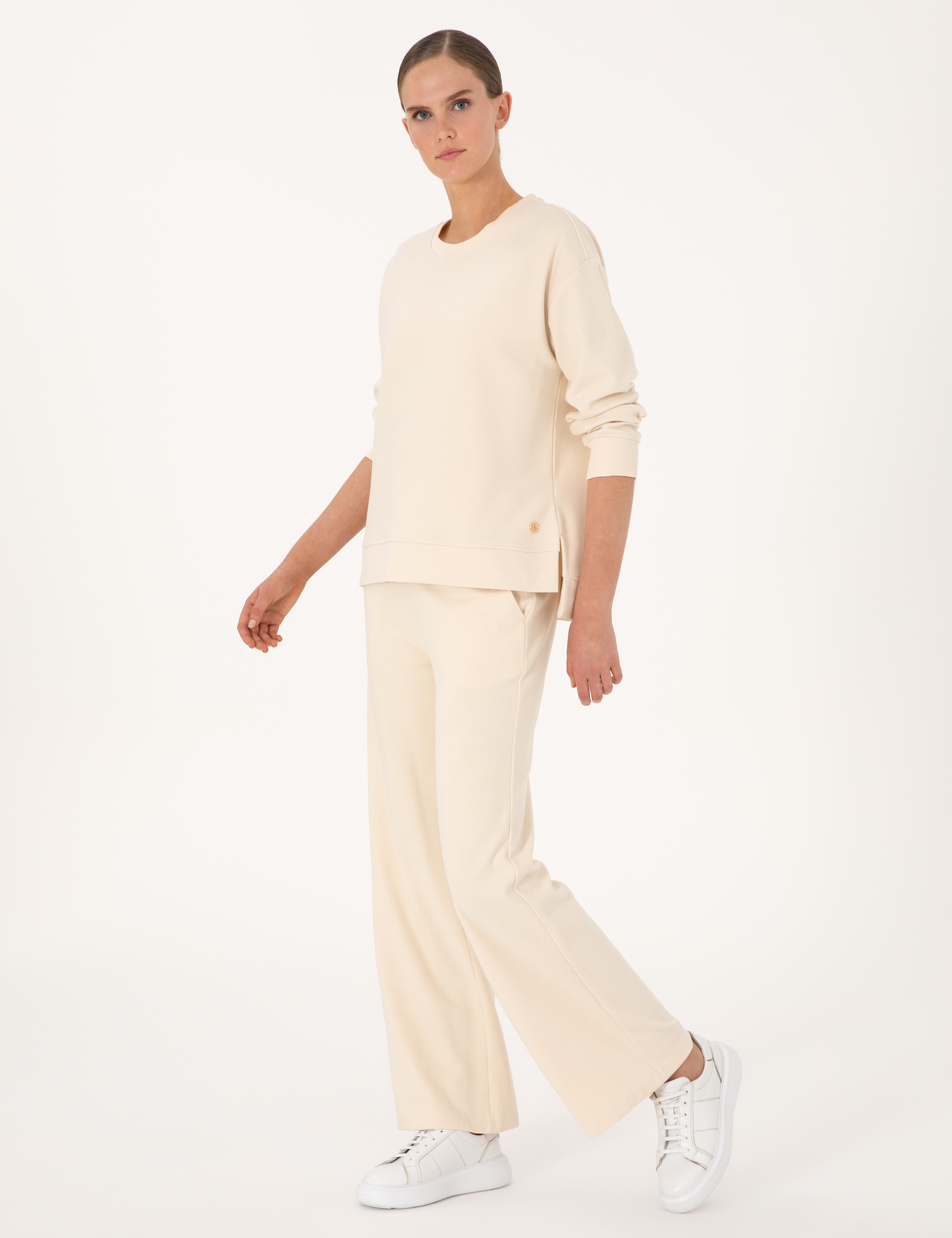 Ekru Loose Fit Yumuşak Dokulu Eşofman Altı - Image 3