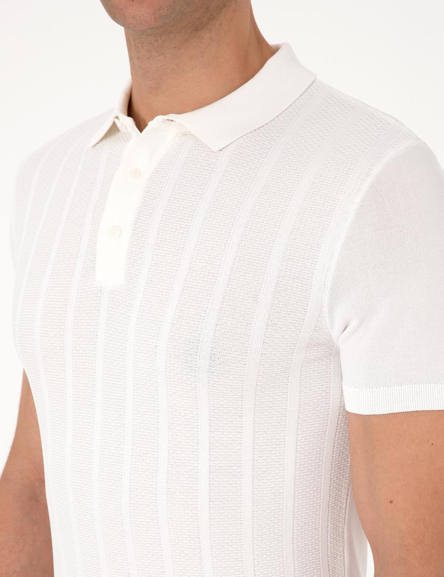 Ekru Slim Fit Polo Yaka Düğmeli Triko Tişört