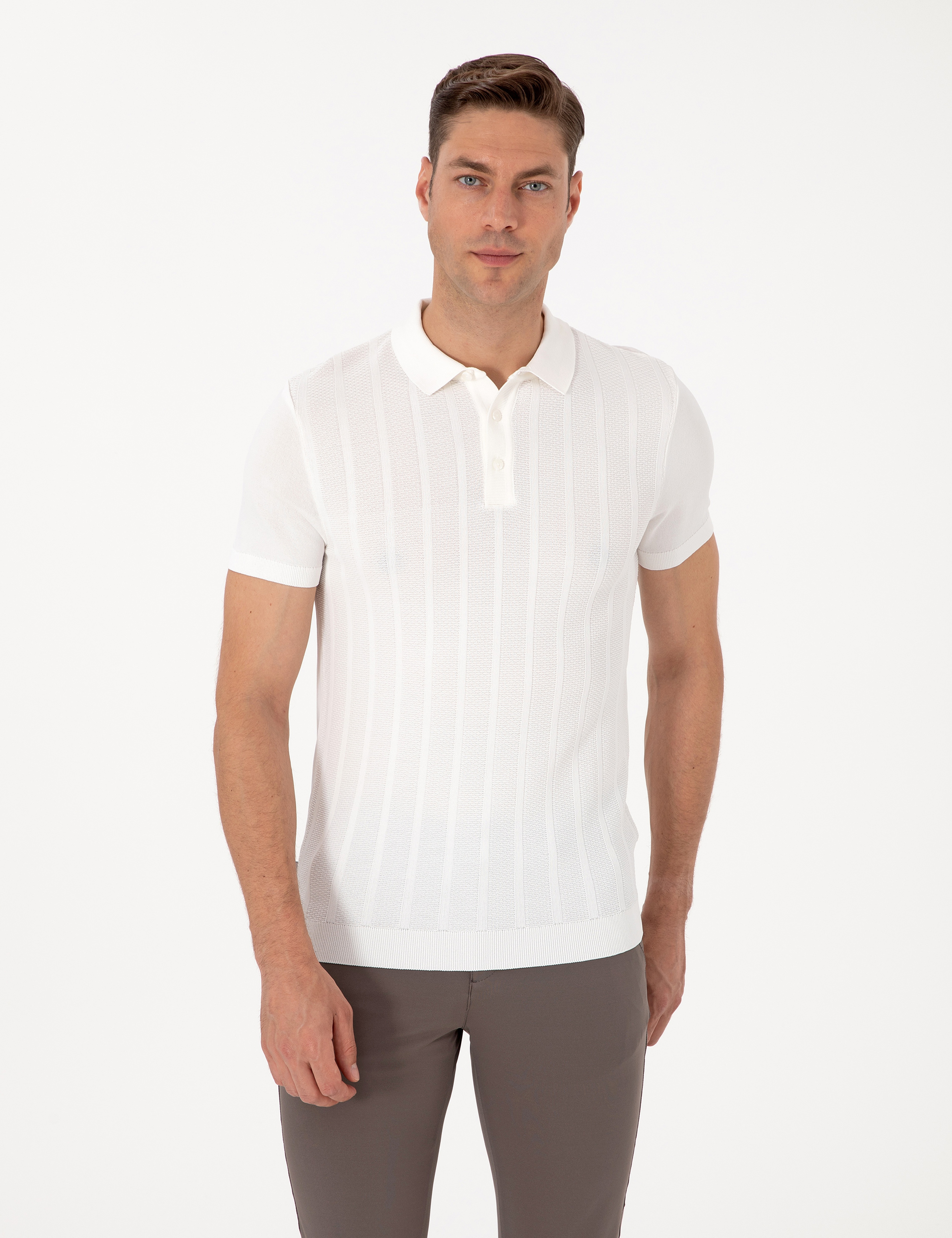Ekru Slim Fit Polo Yaka Düğmeli Triko Tişört - Image 1