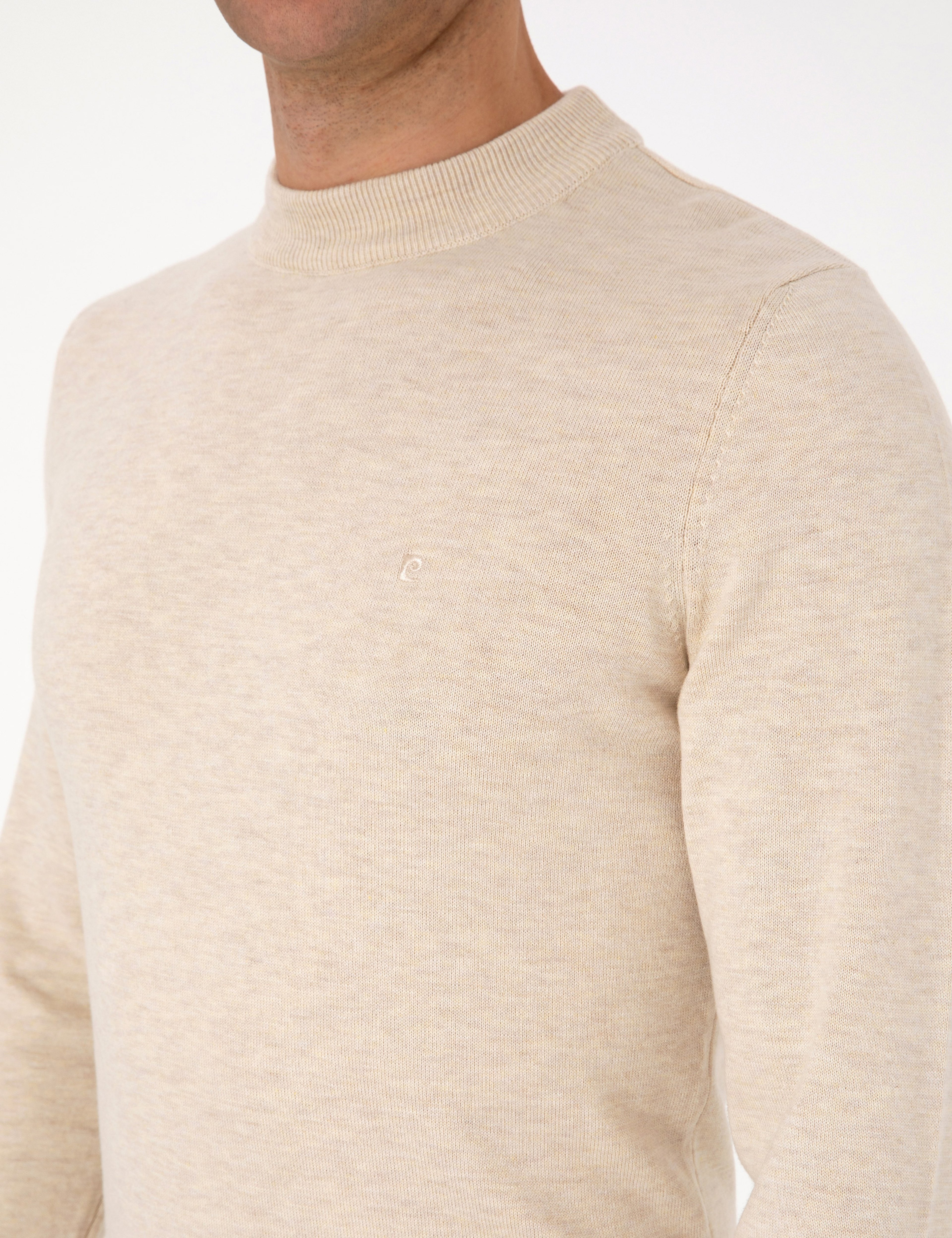 Krem Melanj Slim Fit Çeyrek Yaka Basic Triko Kazak