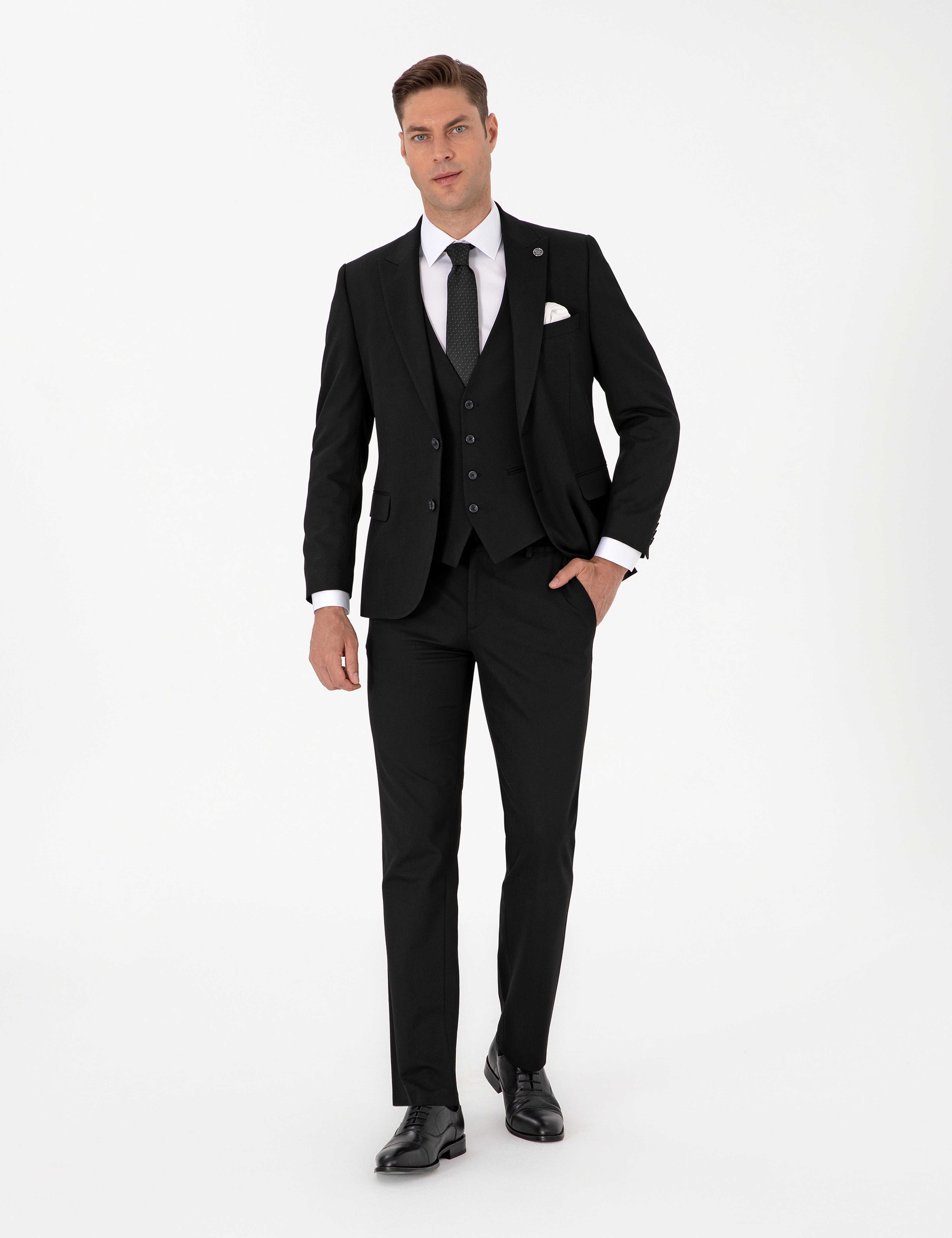 Siyah Slim Fit Yelekli Takım Elbise