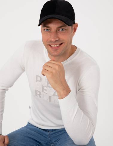Siyah Şapka