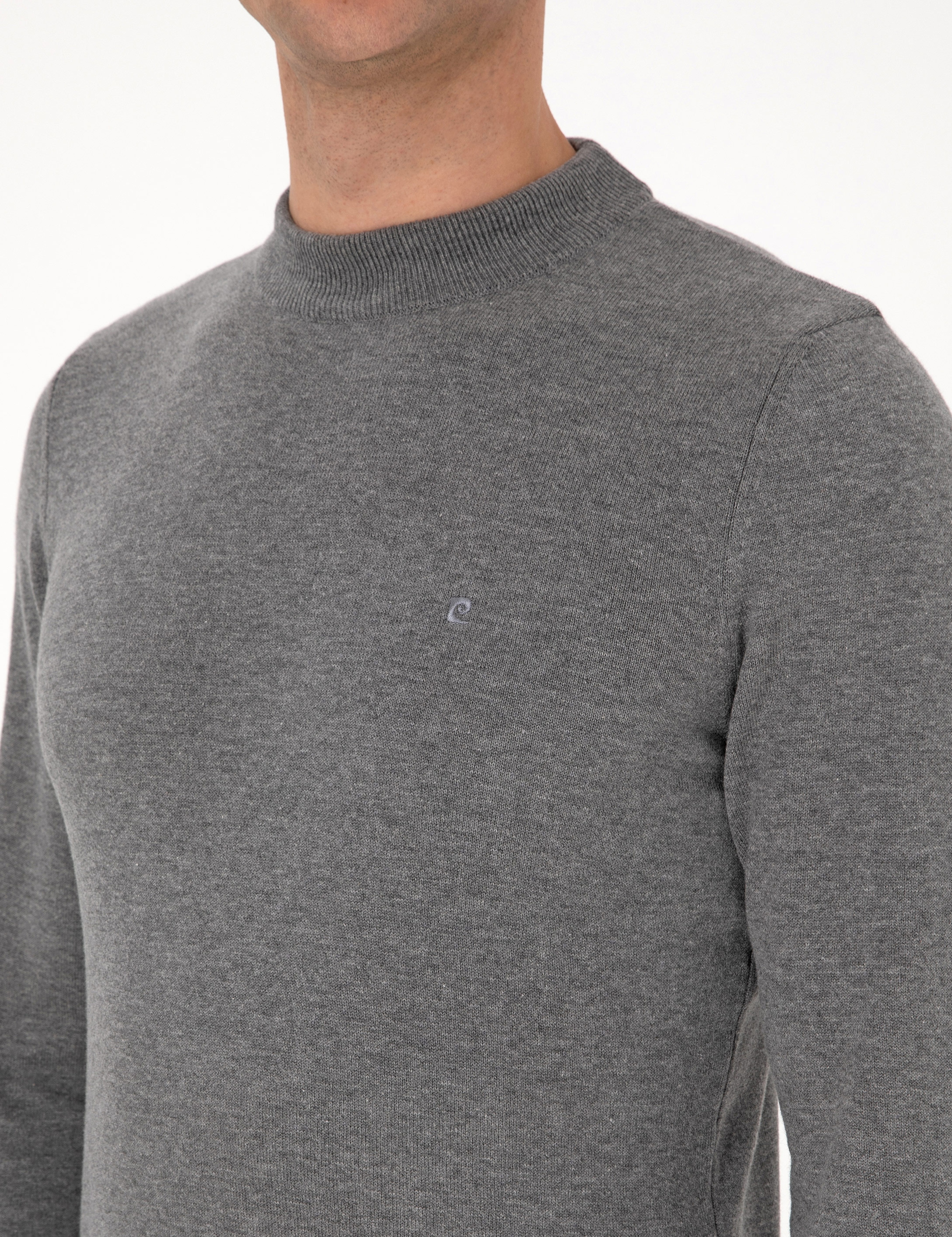 Gri Melanj Slim Fit Çeyrek Yaka Basic Triko Kazak - Image 7
