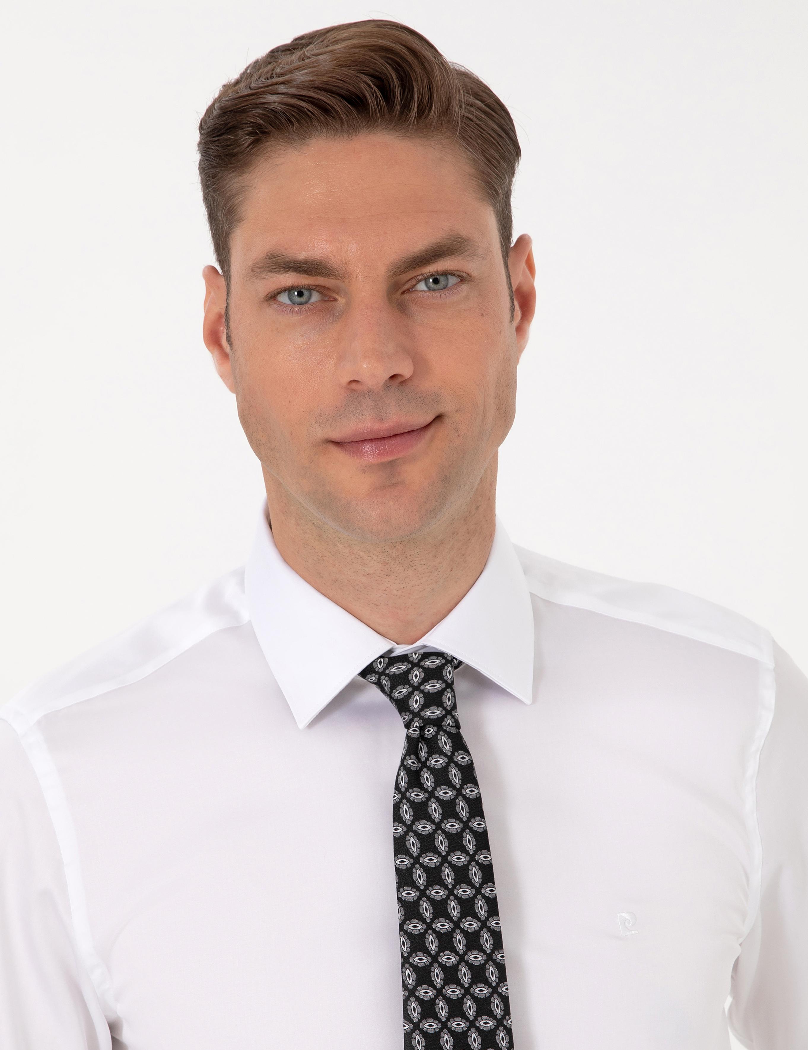 Beyaz Non İron Kolay Ütülenebilir Slim Fit Uzun Kollu Basic Gömlek