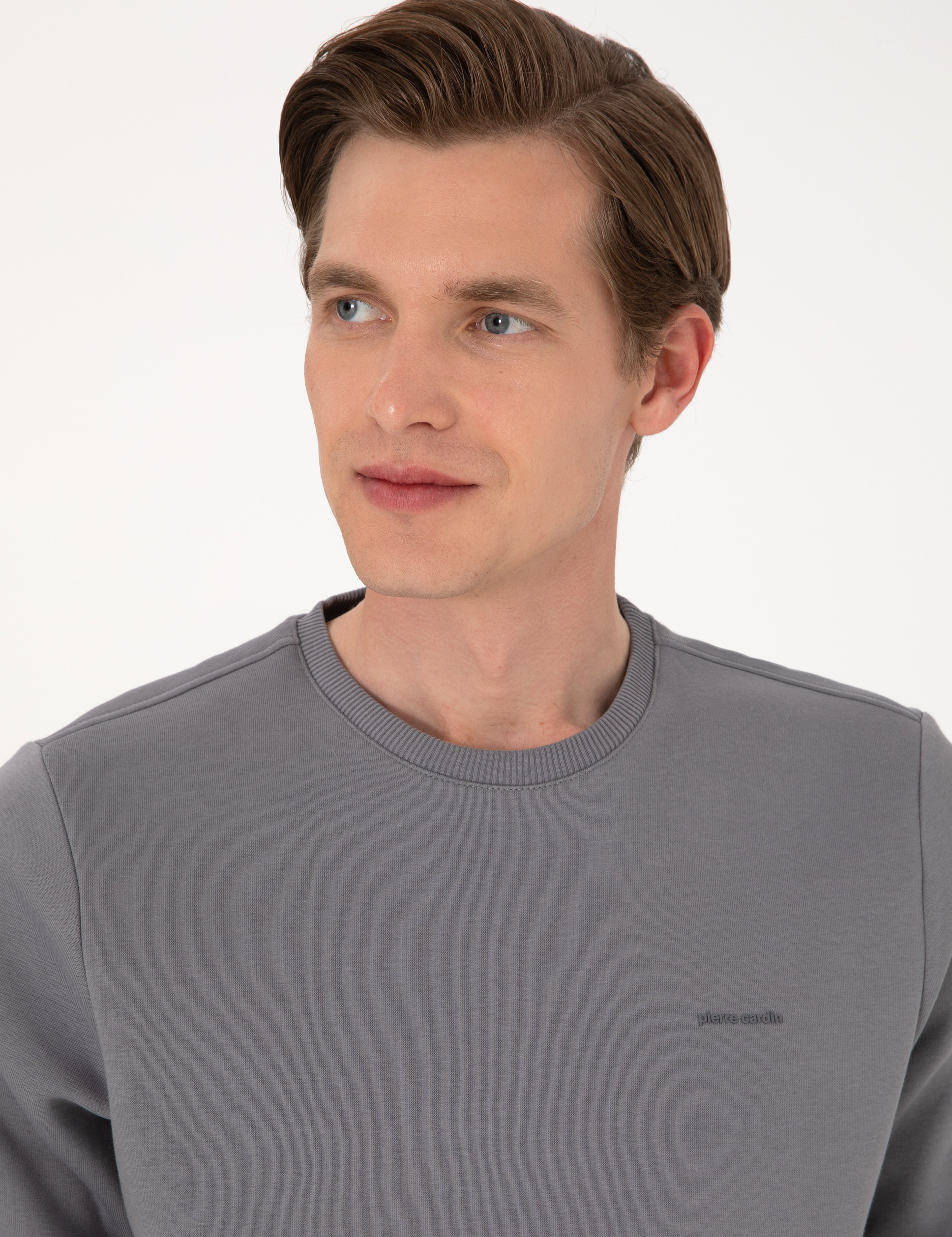 Gri 3 İplik Regular Fit Bisiklet Yaka Basic Sweatshirt - Image 2