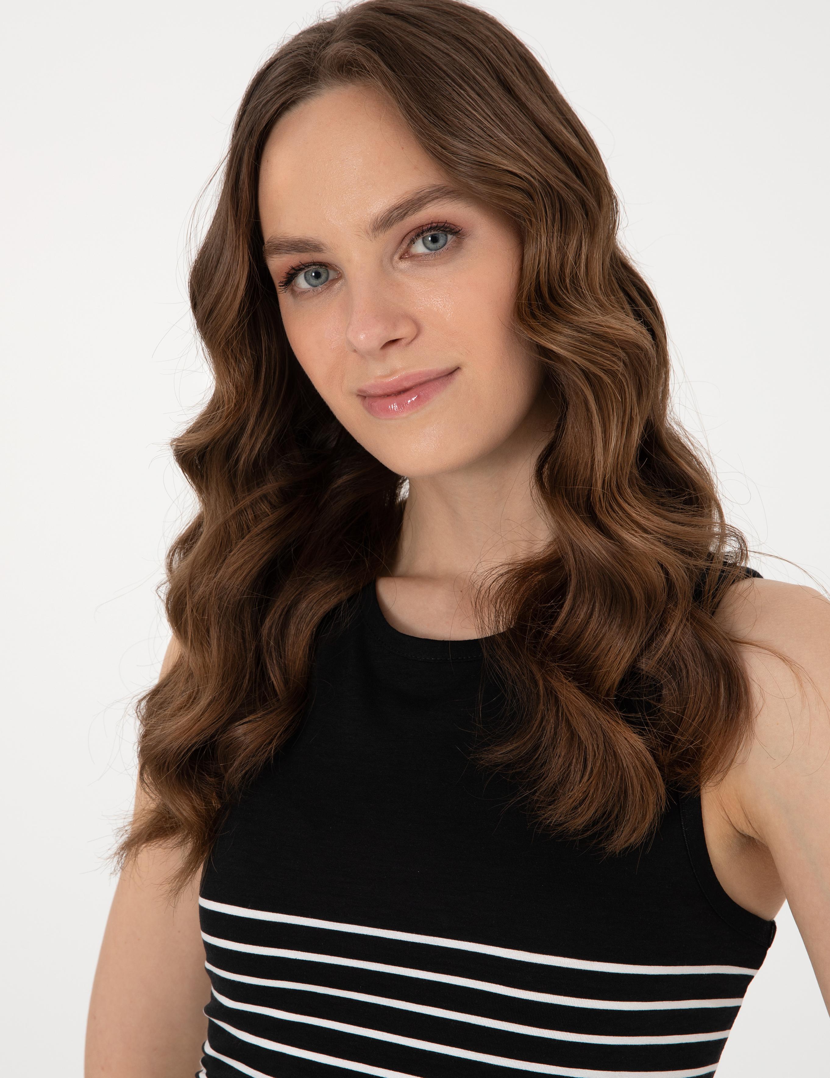 Siyah Regular Fit Tişört