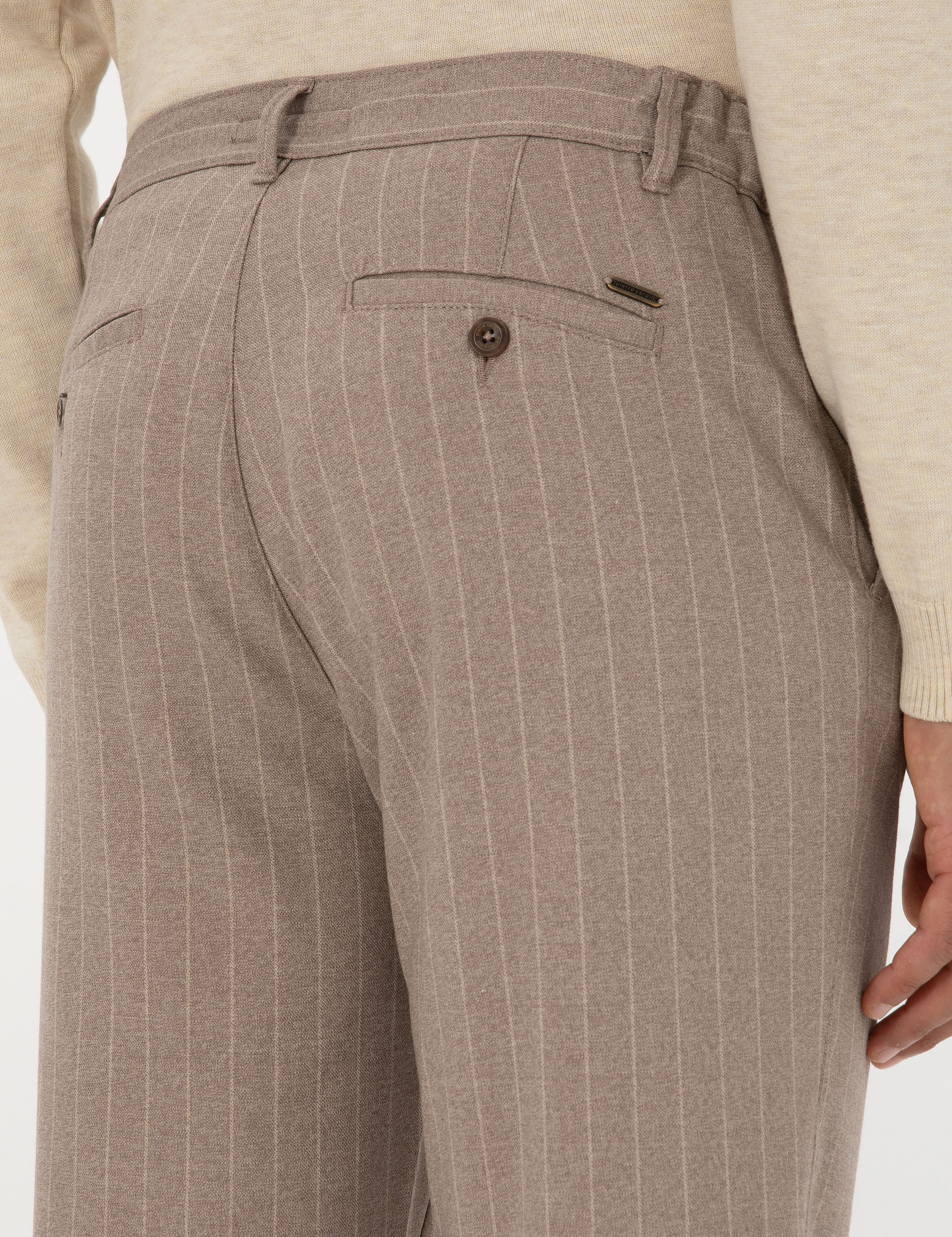 Bej Çizgili Carrot Fit Beli Lastikli Kordonlu Kanvas Pantolon - Image 6
