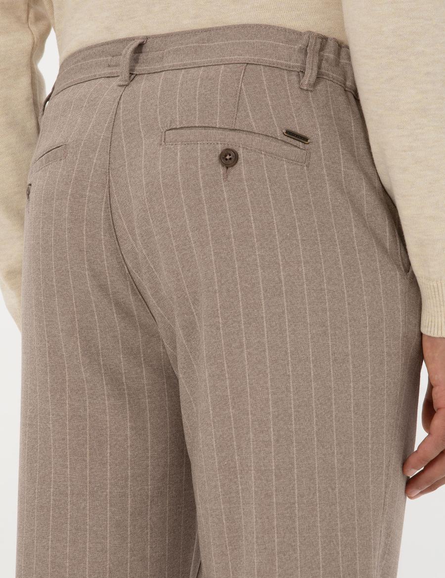 Bej Çizgili Carrot Fit Beli Lastikli Kordonlu Kanvas Pantolon