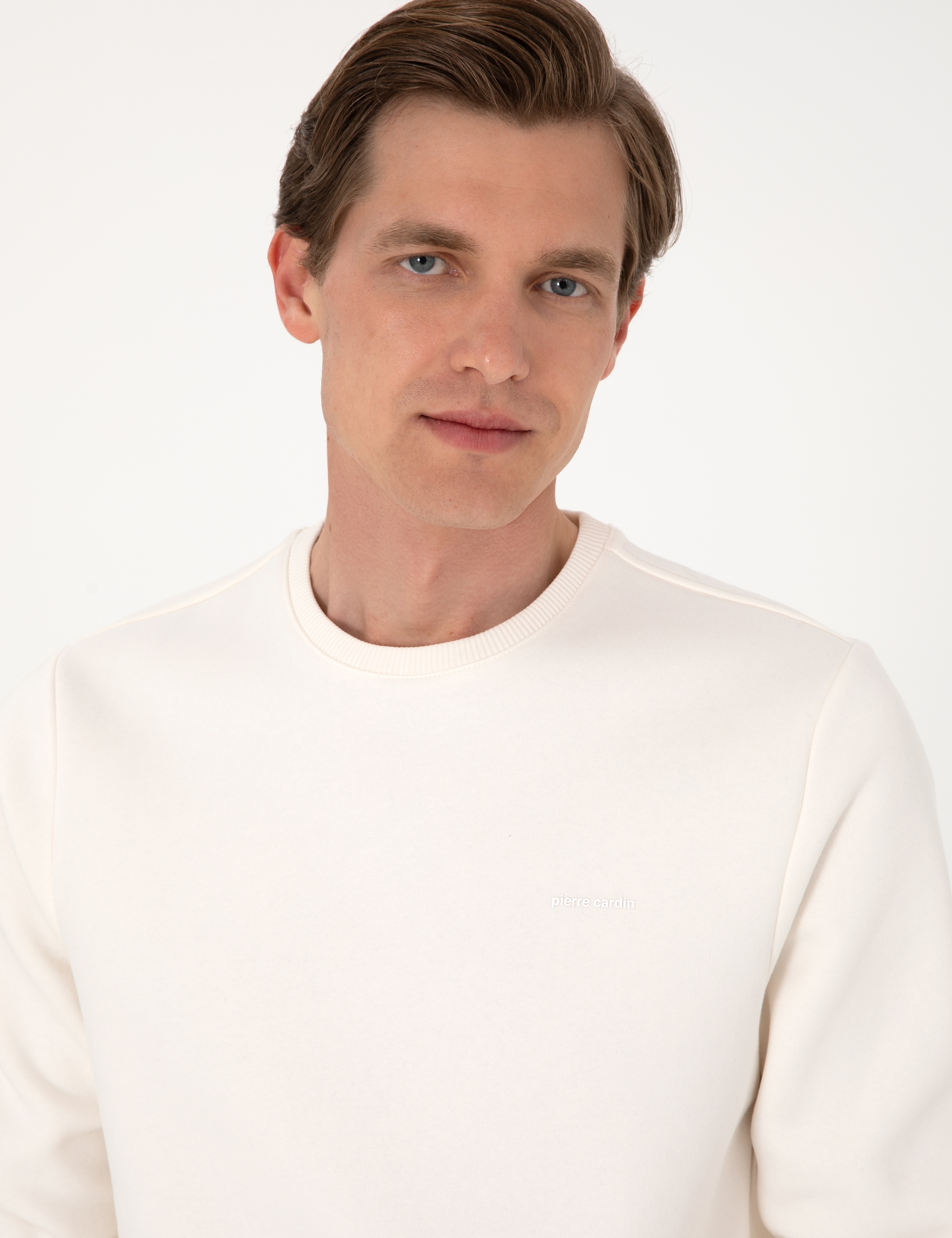 Ekru 3 İplik Regular Fit Bisiklet Yaka Basic Sweatshirt - Image 2