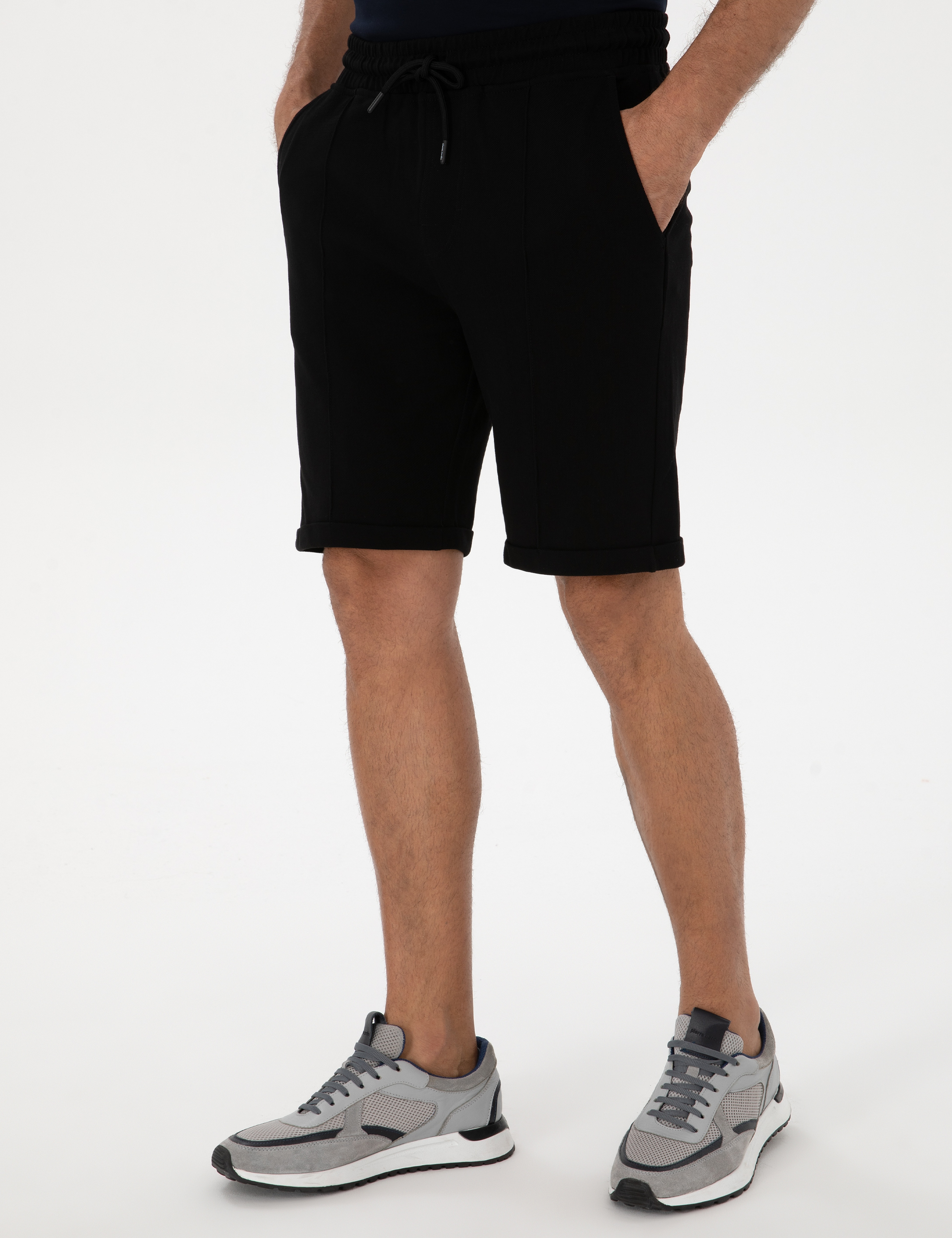 Siyah Regular Fit Örme Şort - Image 2