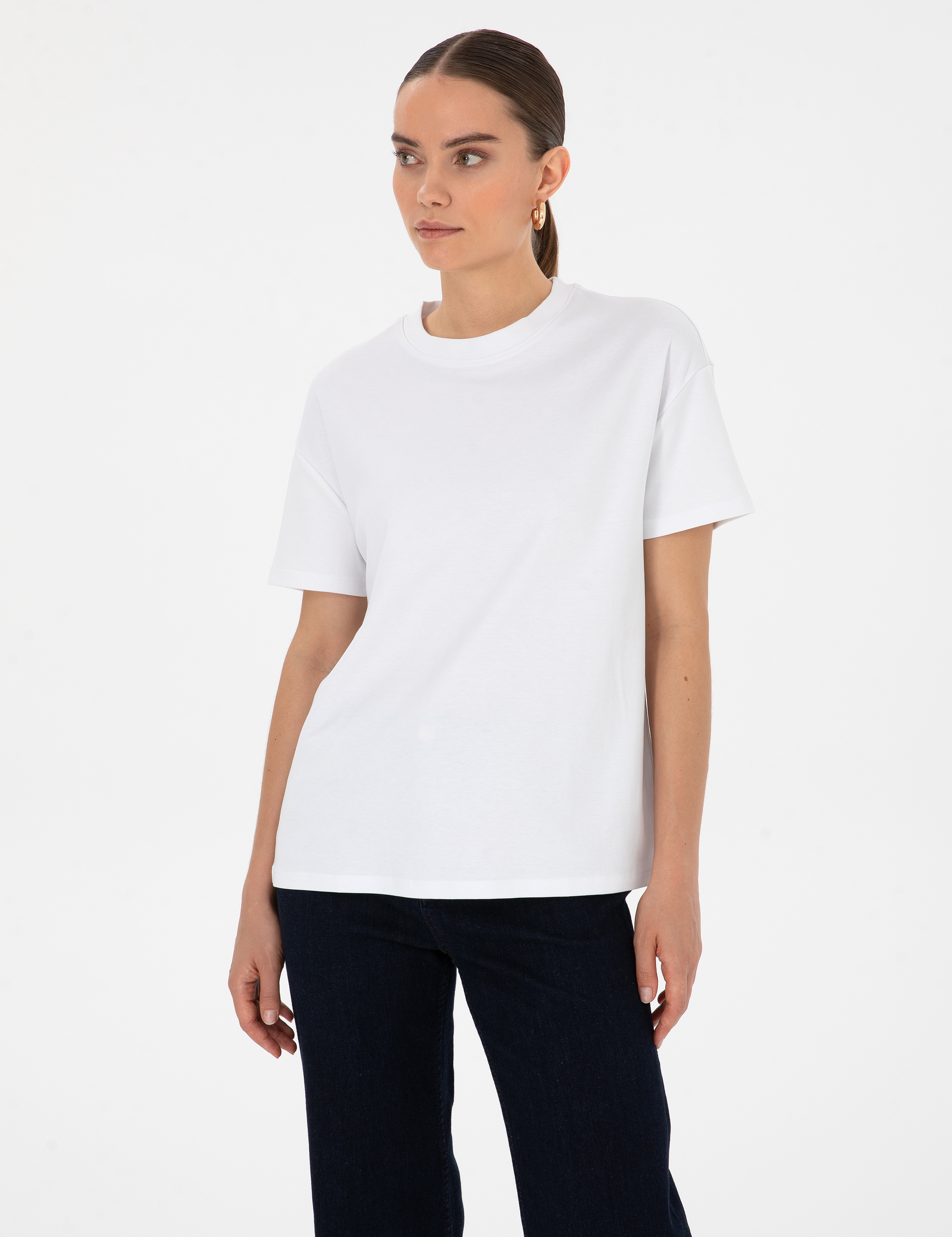Beyaz Oversize Basic Tişört - Image 1