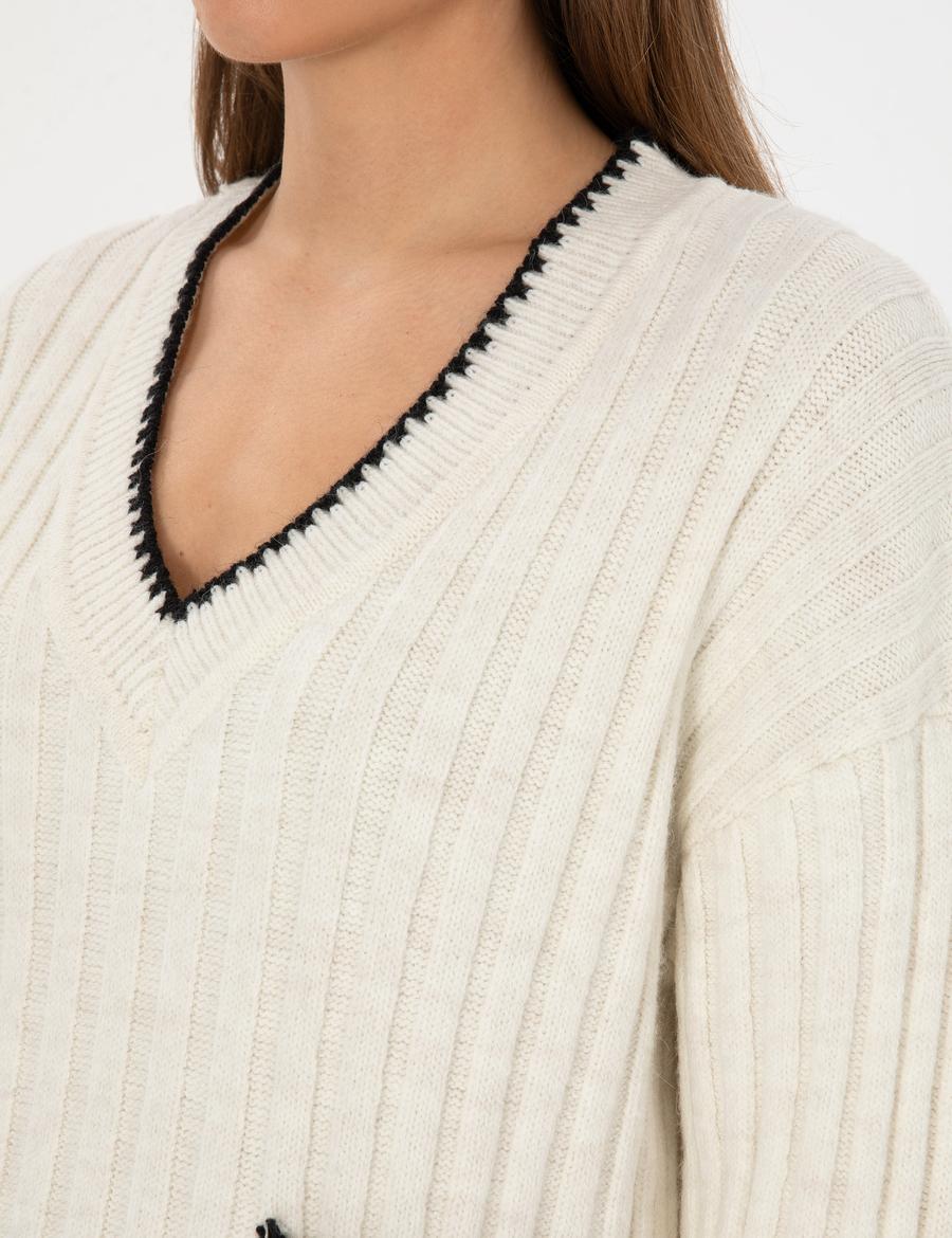 Ekru Comfort Fit V Yaka Kazak