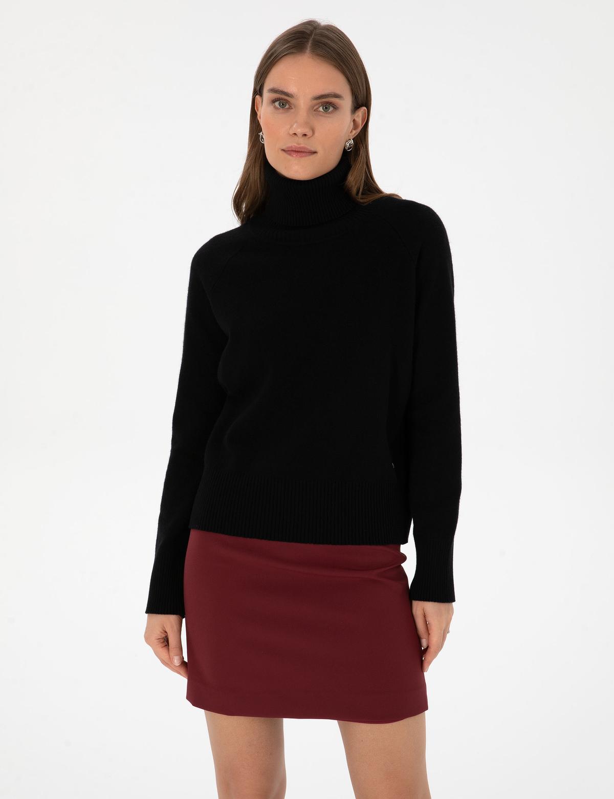 Siyah Comfort Fit Yün Balıkçı Yaka Kazak