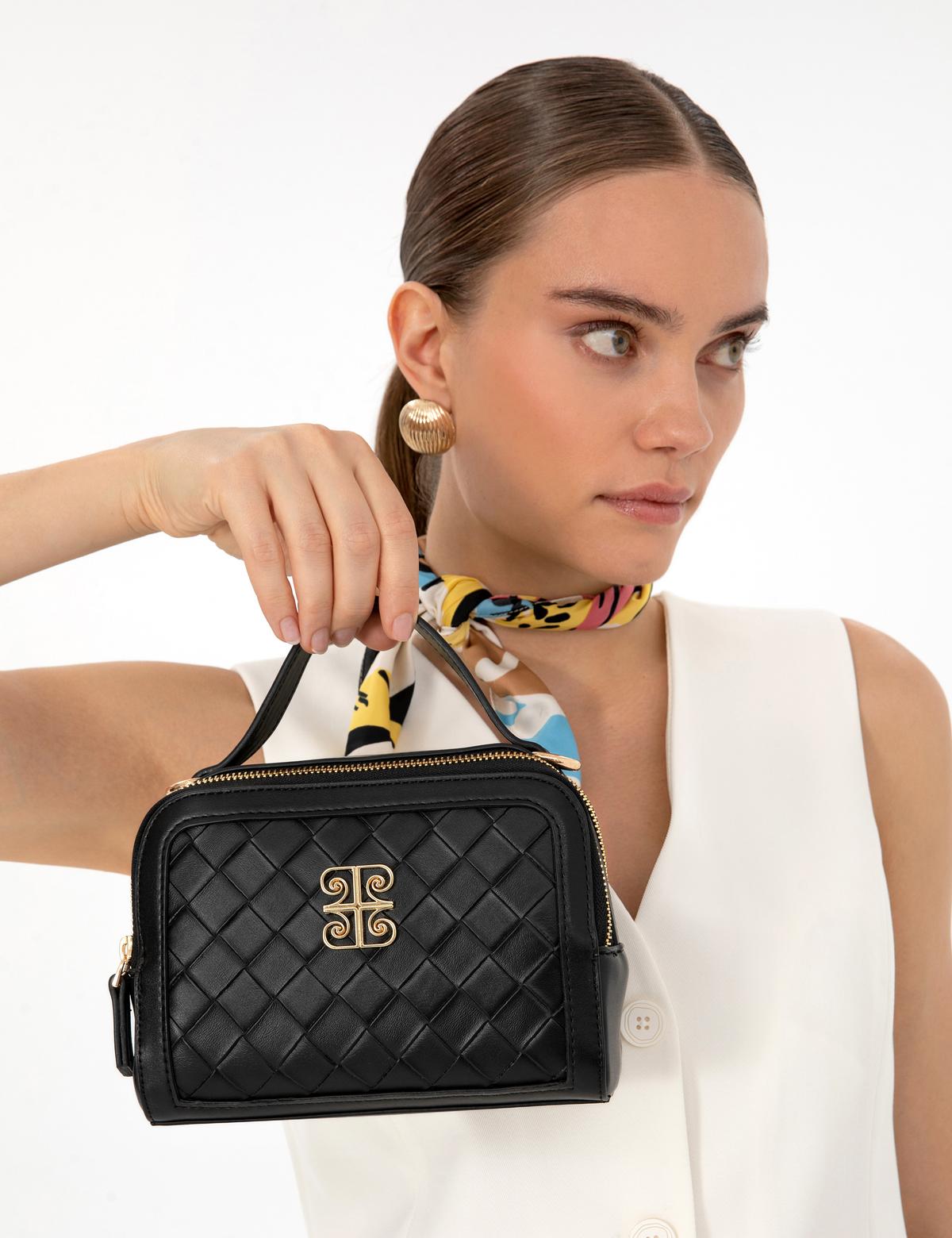 Siyah Çapraz Çanta