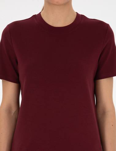 Vişne Regular Fit Bisiklet Yaka Basic Tişört
