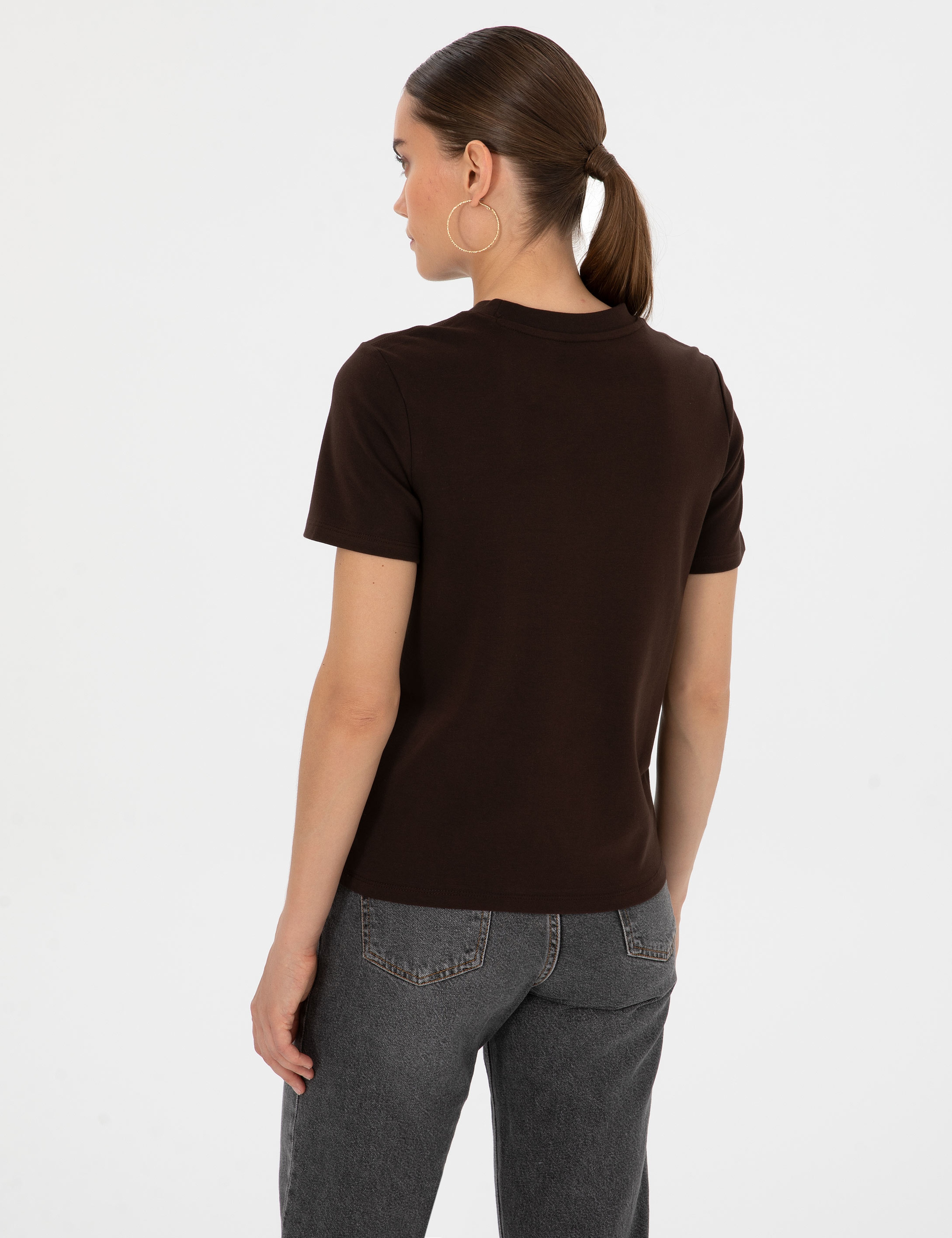 Kahverengi Regular Fit Bisiklet Yaka Basic Tişört - Image 5