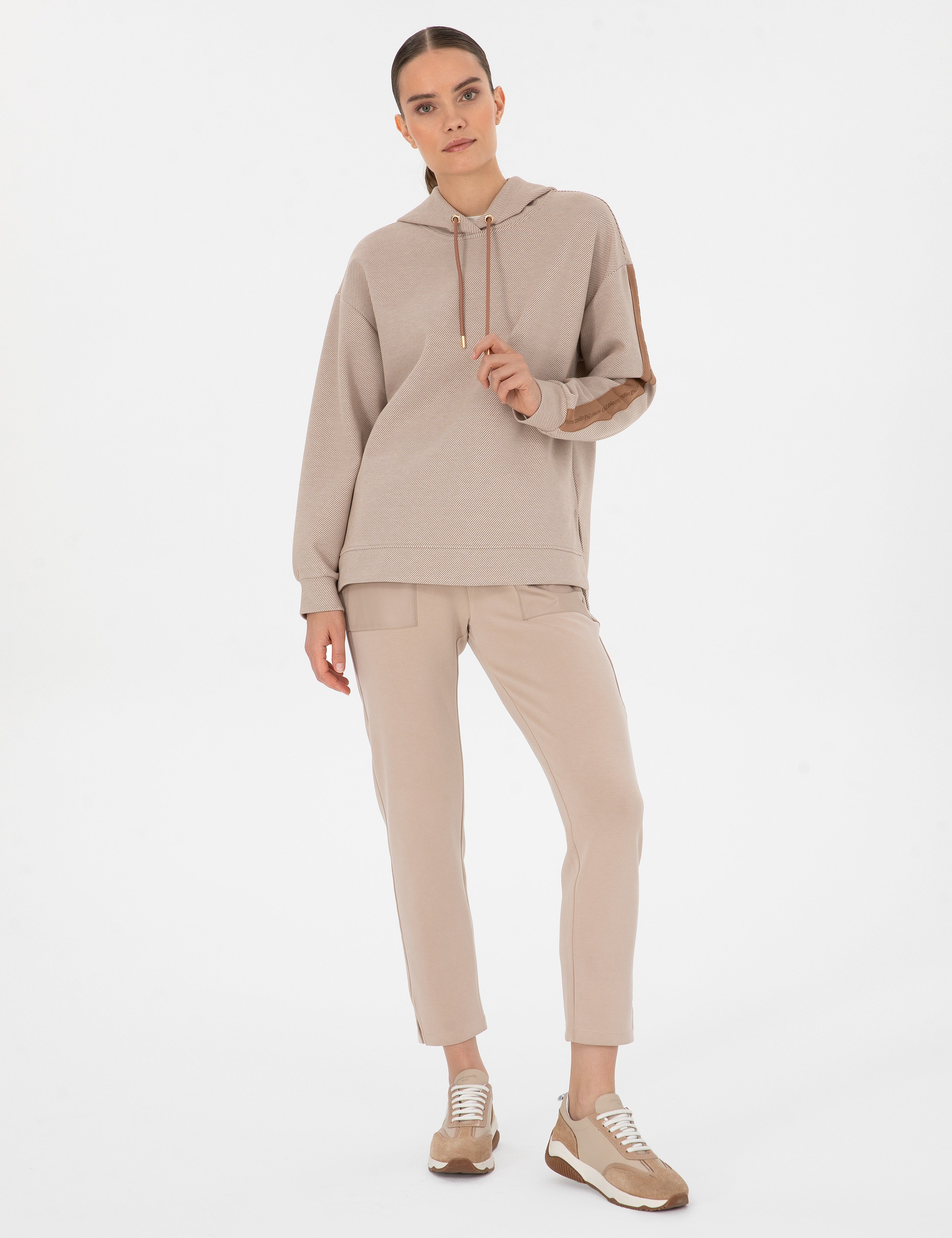 Camel Comfort Fit Sweatshirt