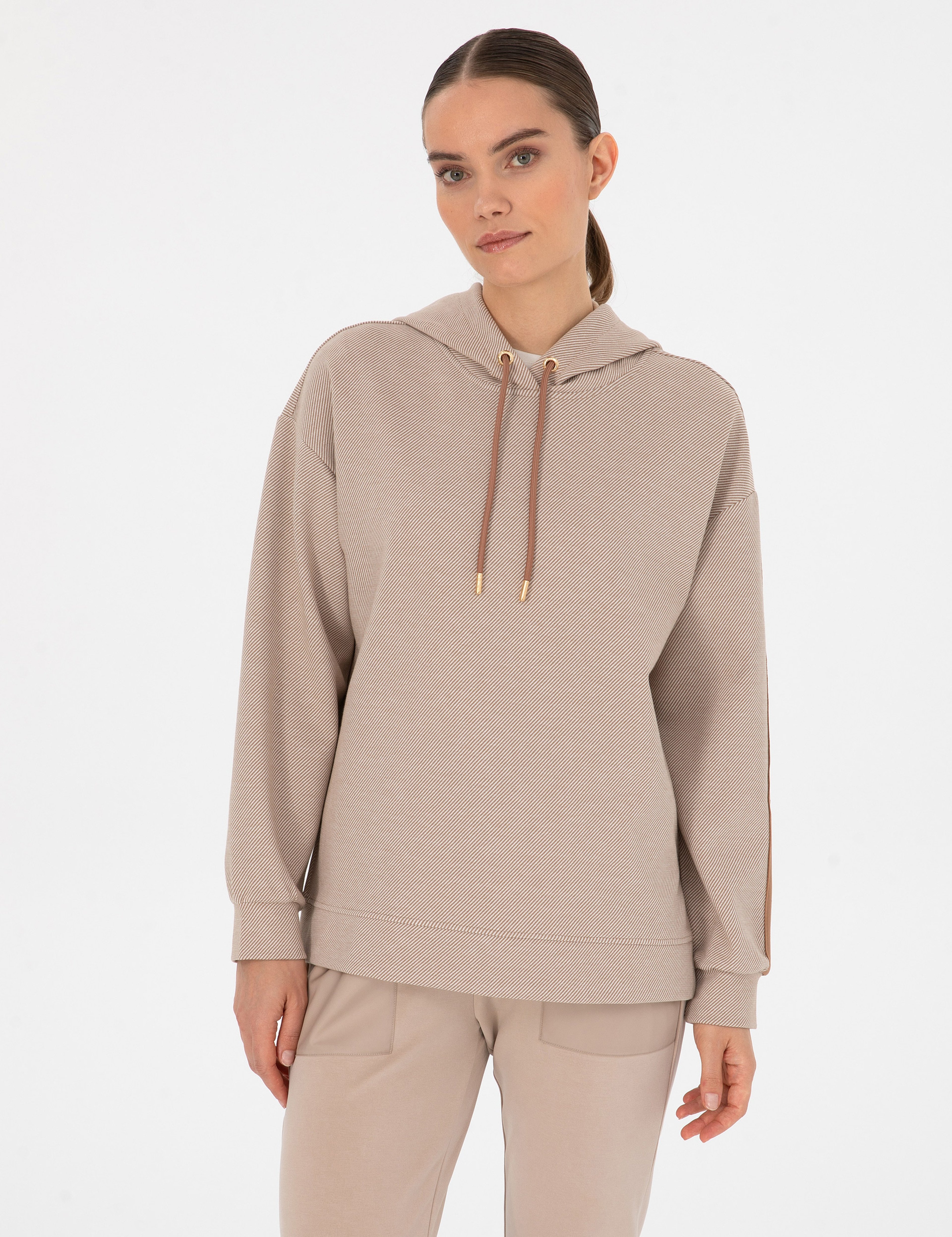 Camel Comfort Fit Sweatshirt - Image 1