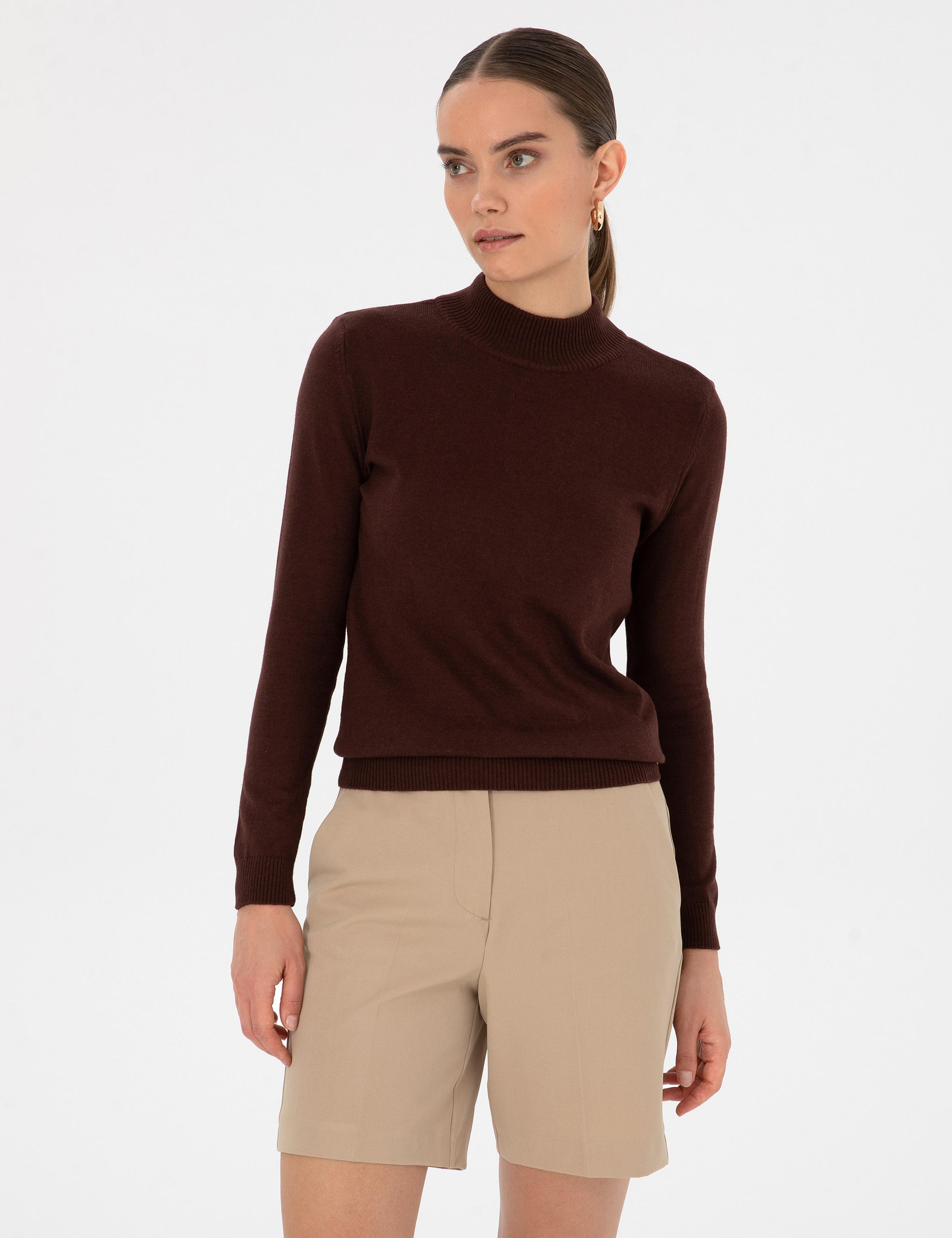 Kahverengi Slim Fit Yarım Balıkçı Yaka Basic Kazak