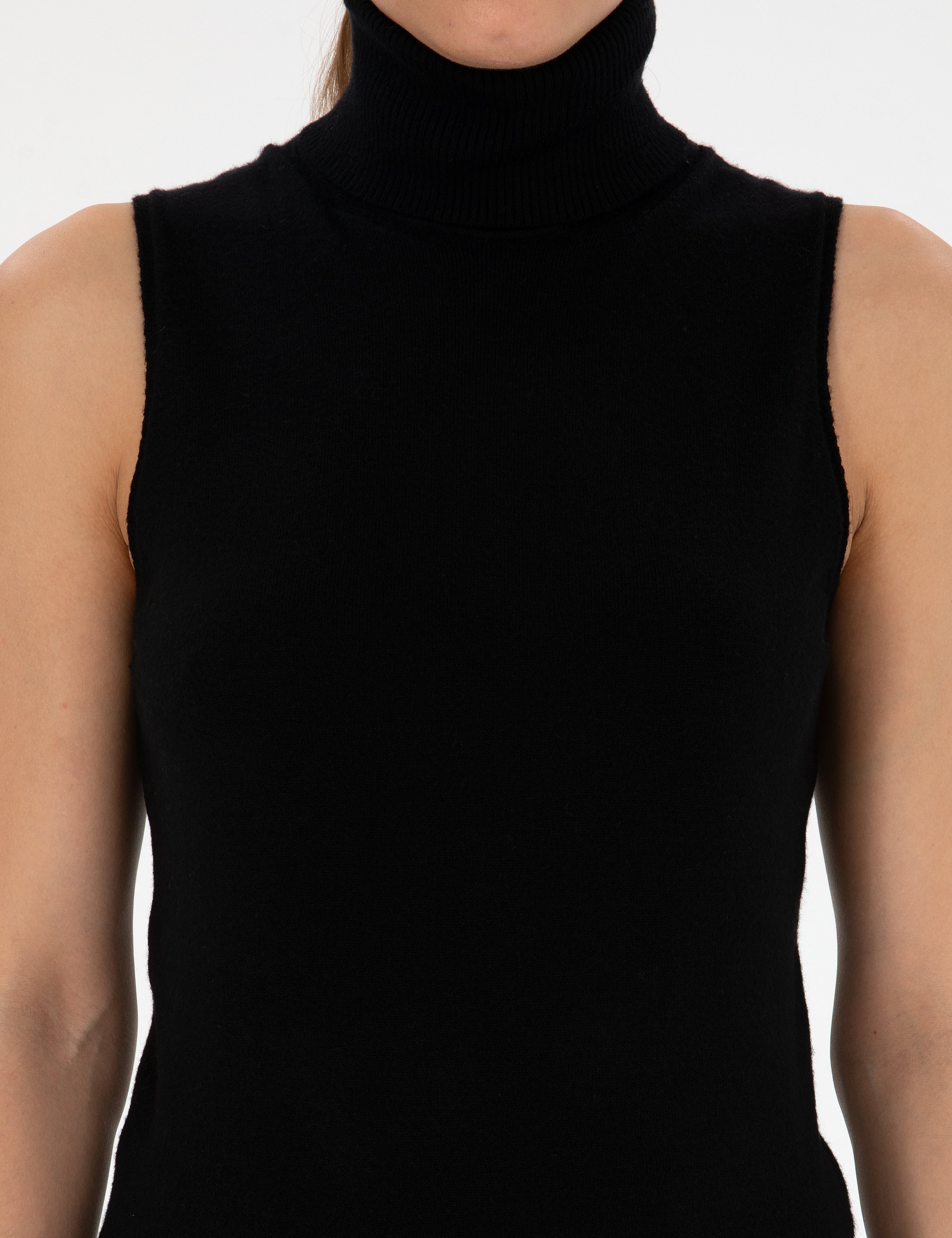 Siyah Slim Fit Balıkçı Yaka Kazak