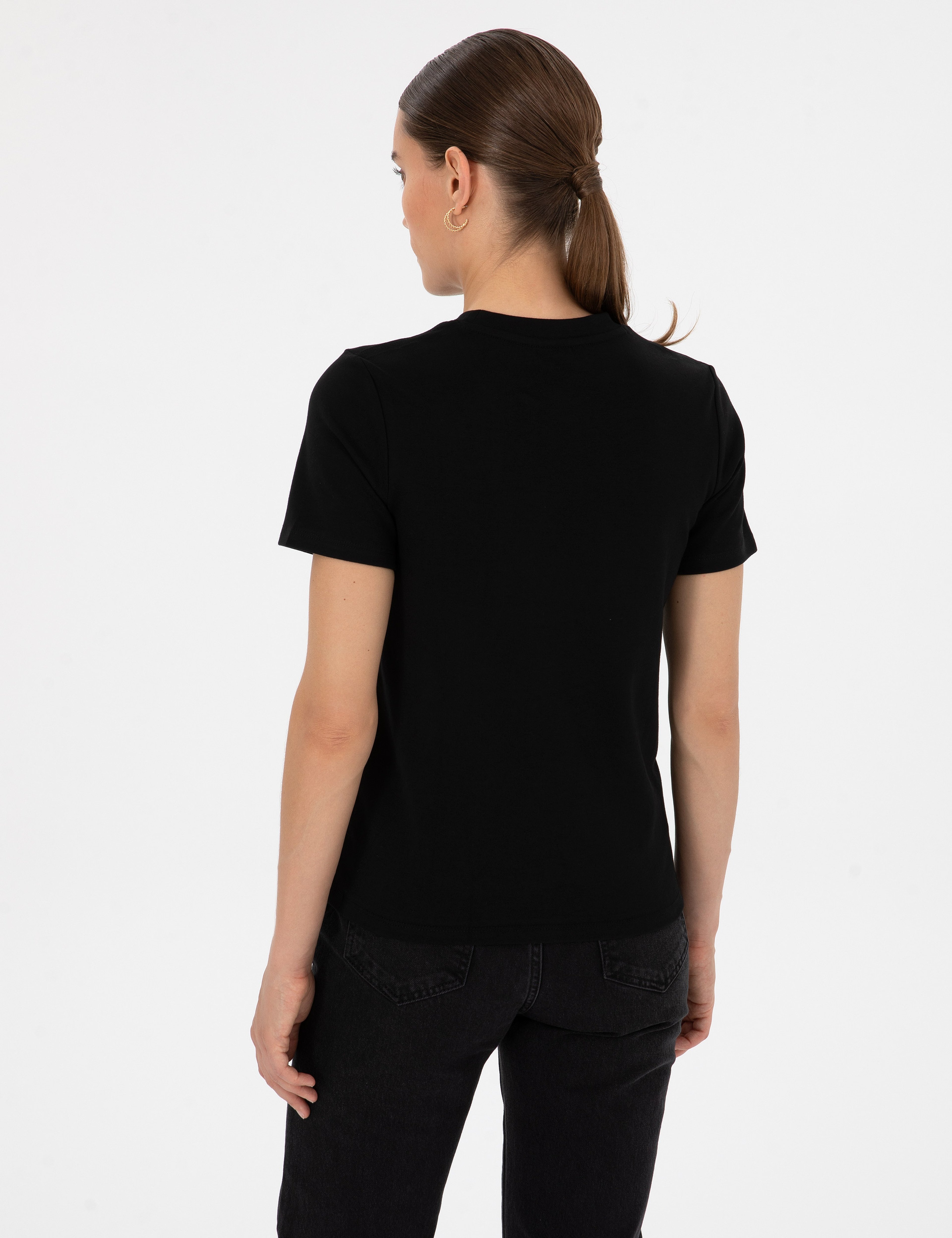 Siyah Regular Fit Bisiklet Yaka Basic Tişört