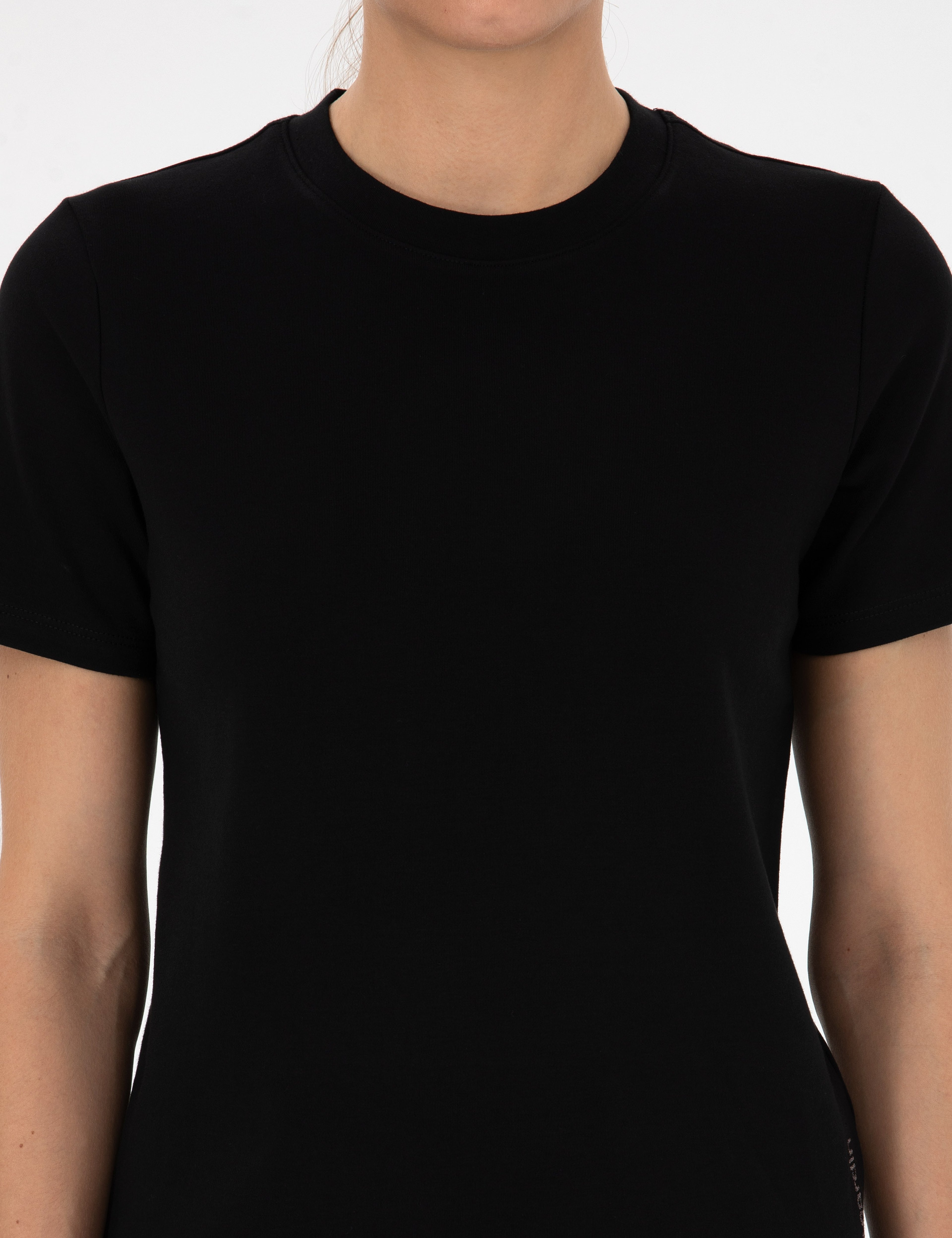 Siyah Regular Fit Bisiklet Yaka Basic Tişört