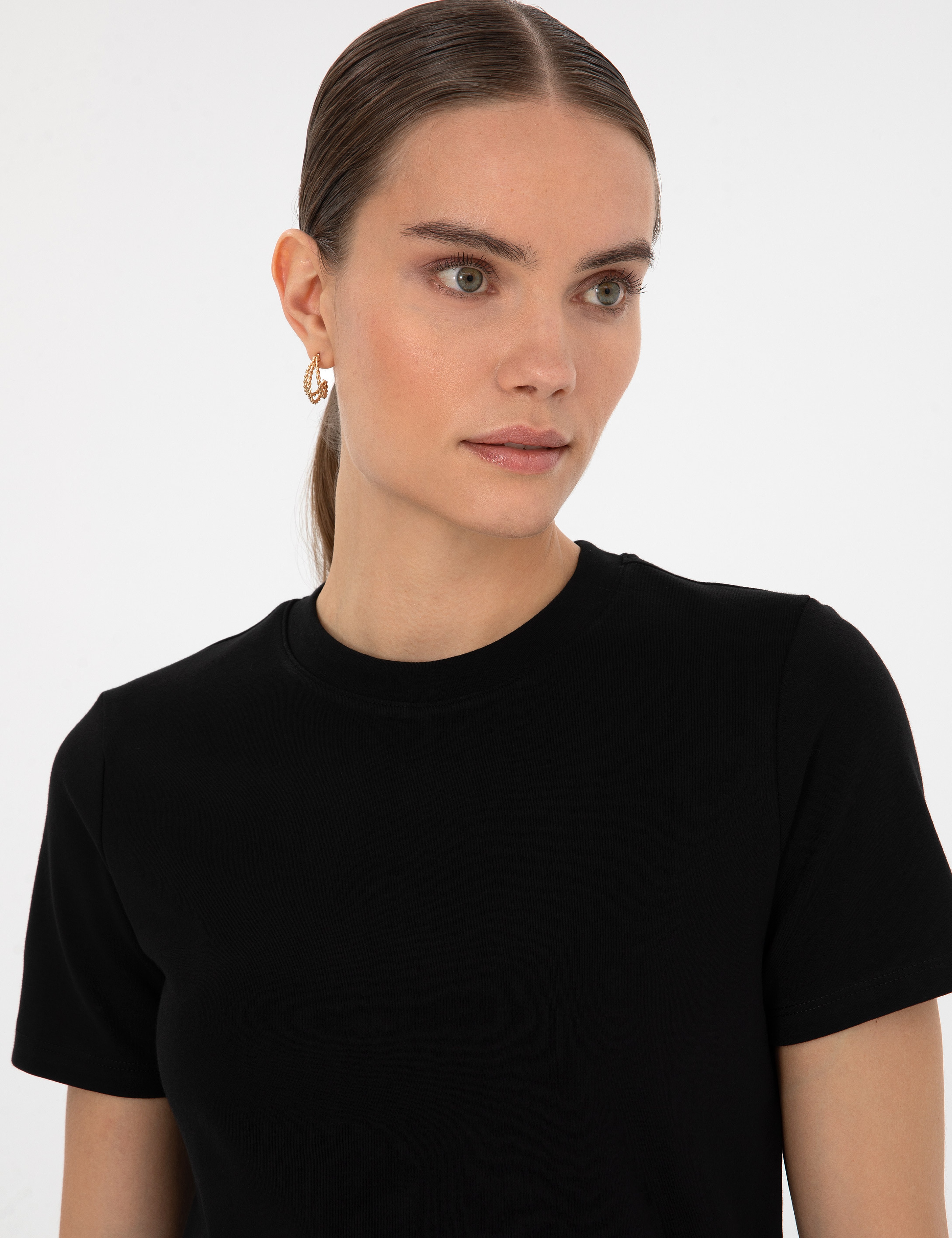 Siyah Regular Fit Bisiklet Yaka Basic Tişört - Image 2