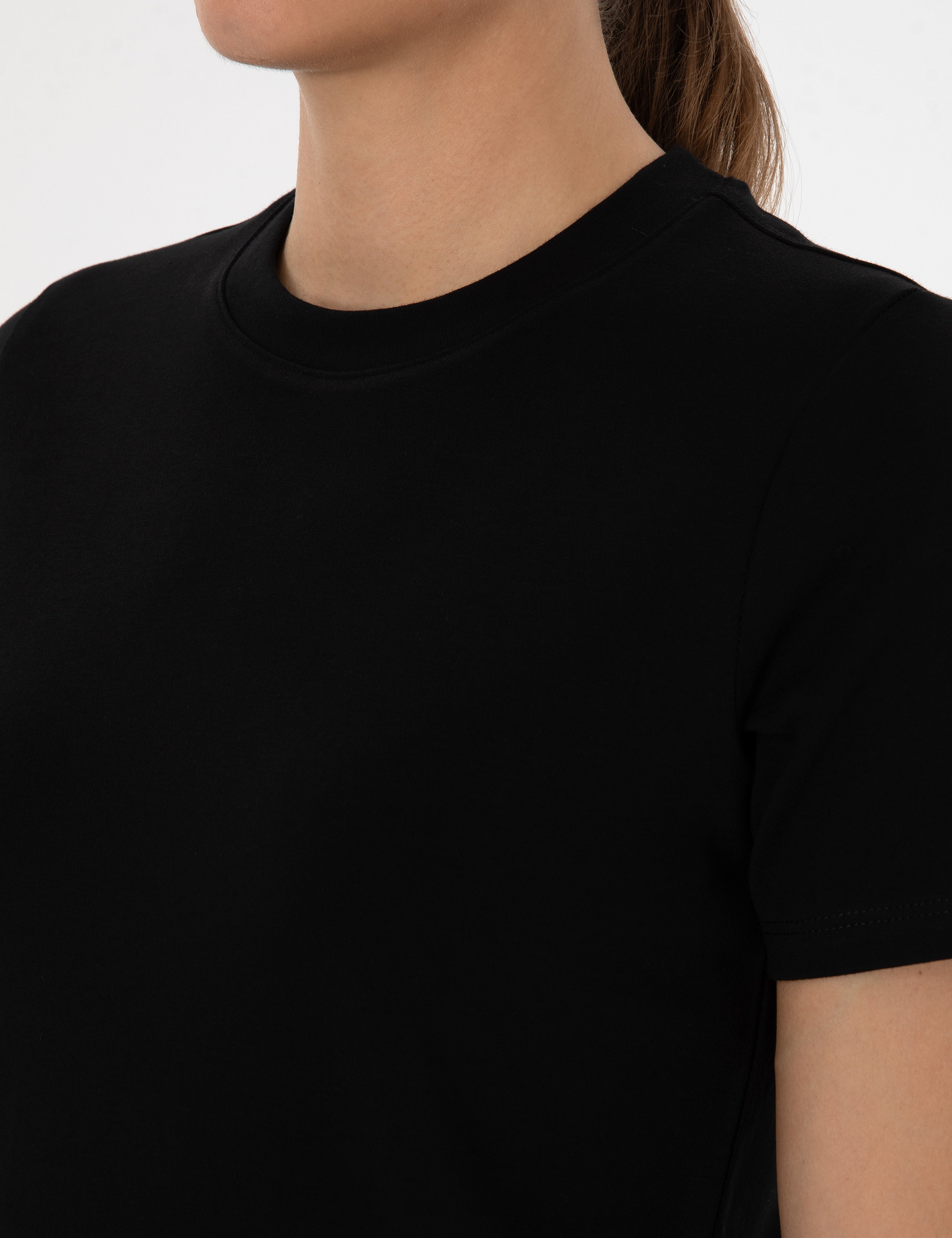 Siyah Regular Fit Bisiklet Yaka Basic Tişört