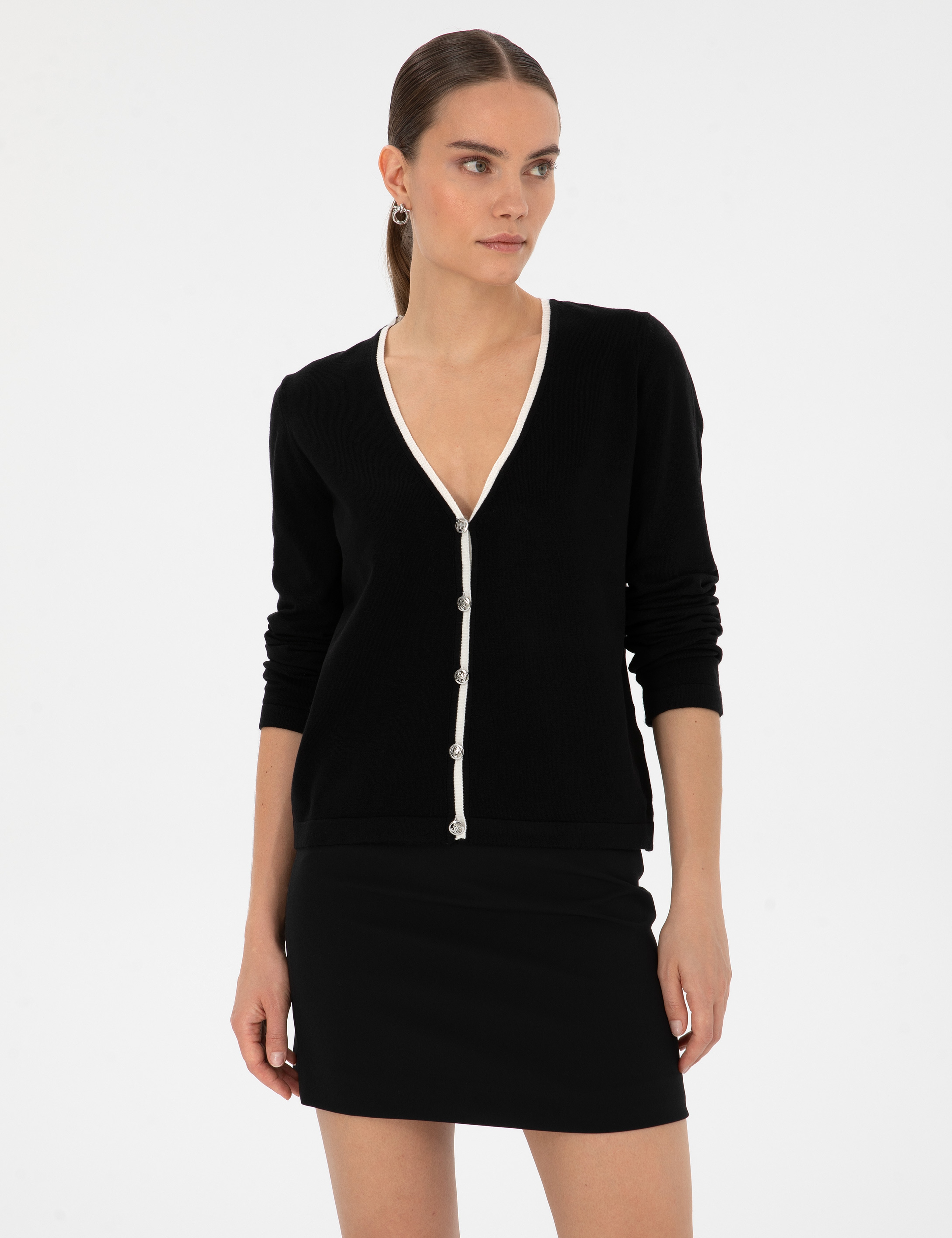 Siyah Slim Fit Triko Hırka - Image 1