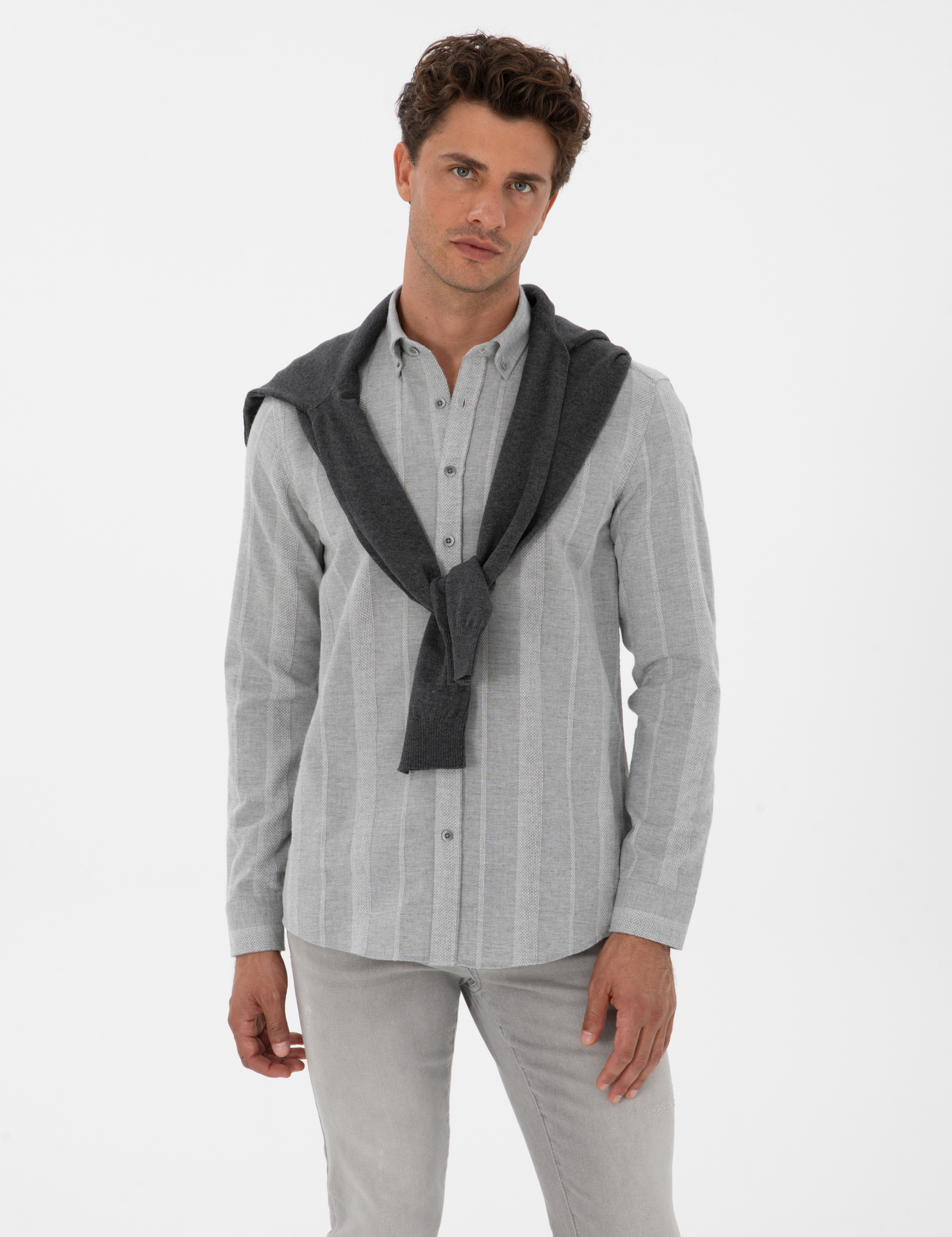 Gri Çizgili Regular Fit Desenli Gömlek - Image 3
