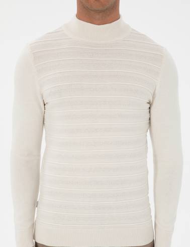Ekru Slim Fit Çeyrek Yaka Triko Kazak
