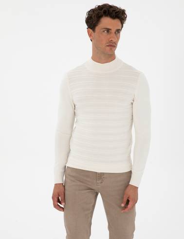 Ekru Slim Fit Çeyrek Yaka Triko Kazak