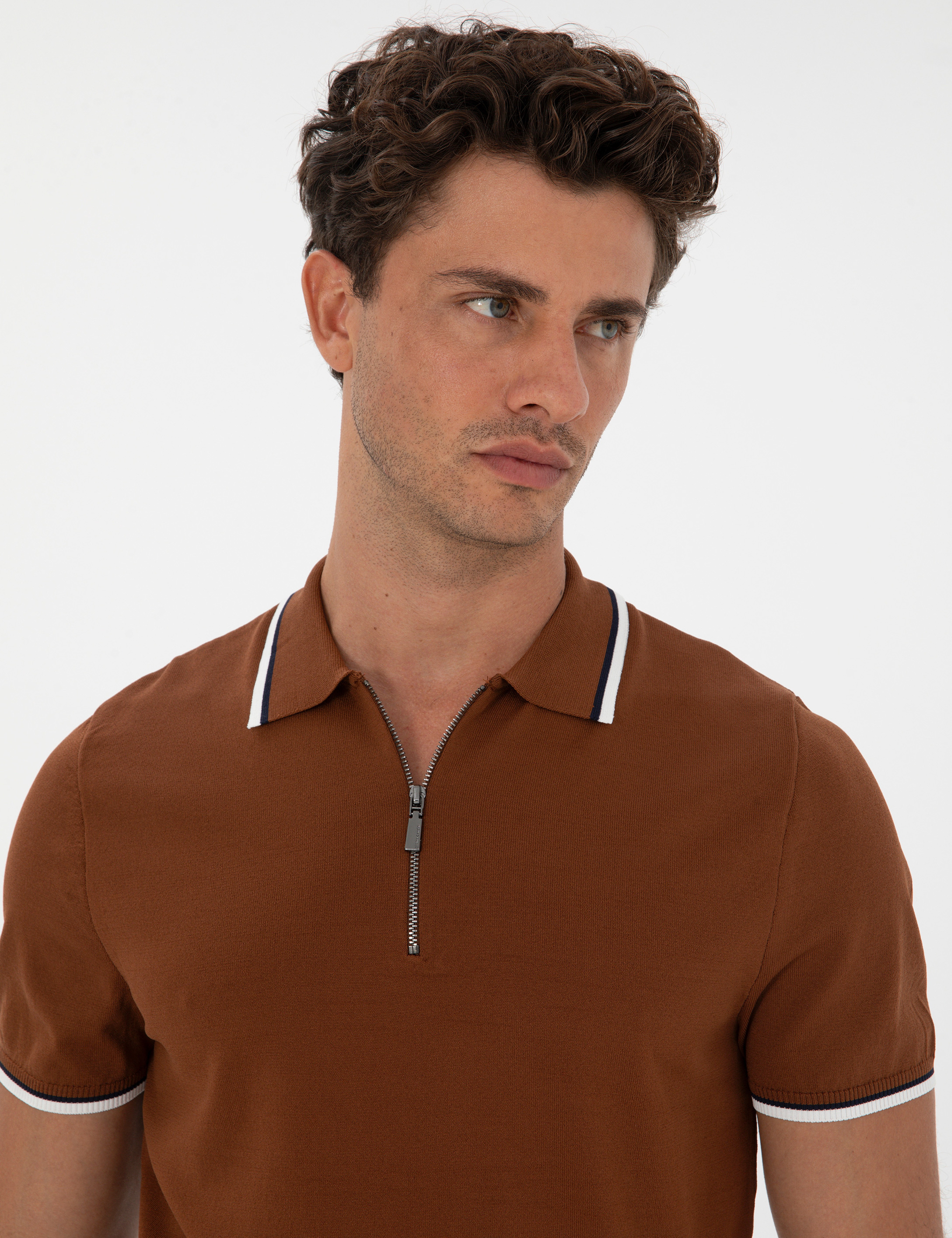 Kahverengi Slim Fit Polo Yaka Fermuarlı Triko Kazak - Image 2