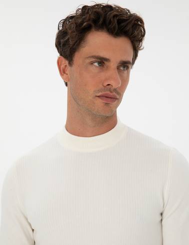 Ekru Slim Fit Çeyrek Yaka Triko Kazak